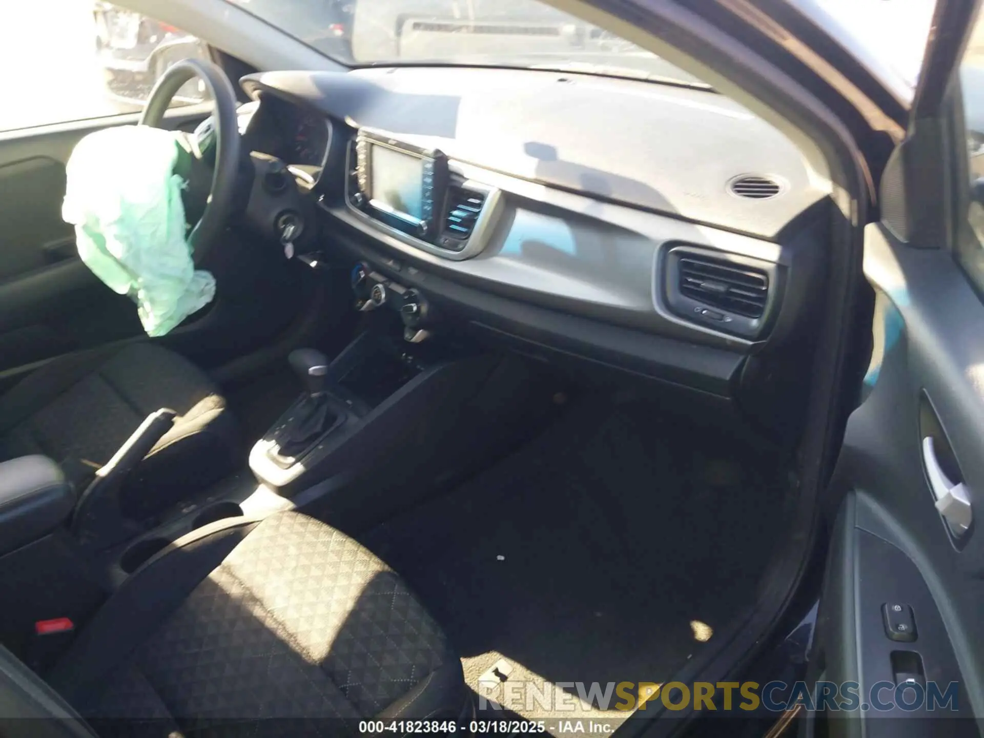 5 Photograph of a damaged car 3KPA24AB4KE200637 KIA RIO 2019