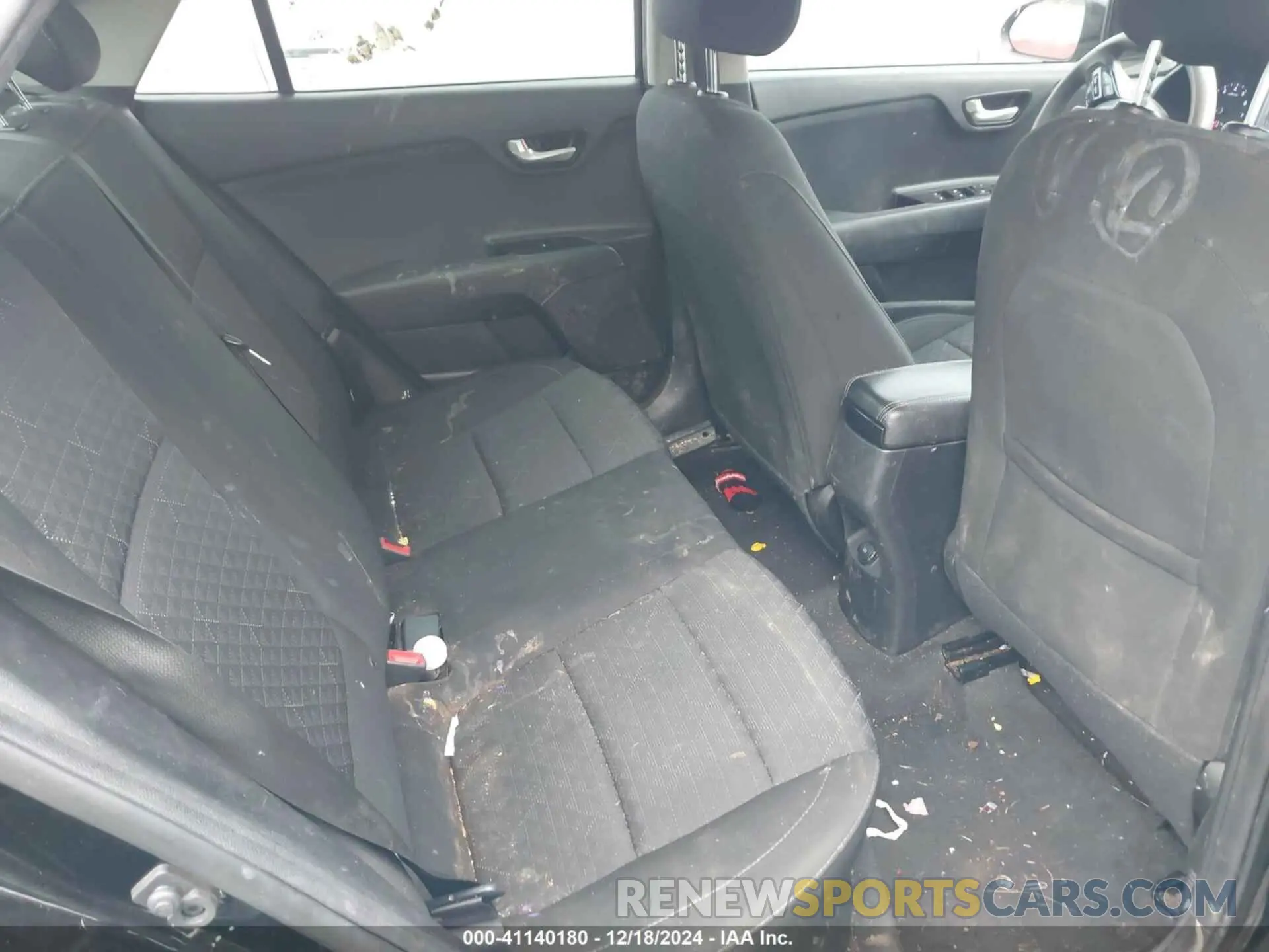 8 Photograph of a damaged car 3KPA24AB4KE209094 KIA RIO 2019