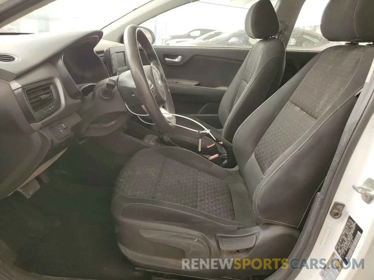 7 Photograph of a damaged car 3KPA24AB4KE220287 KIA RIO 2019