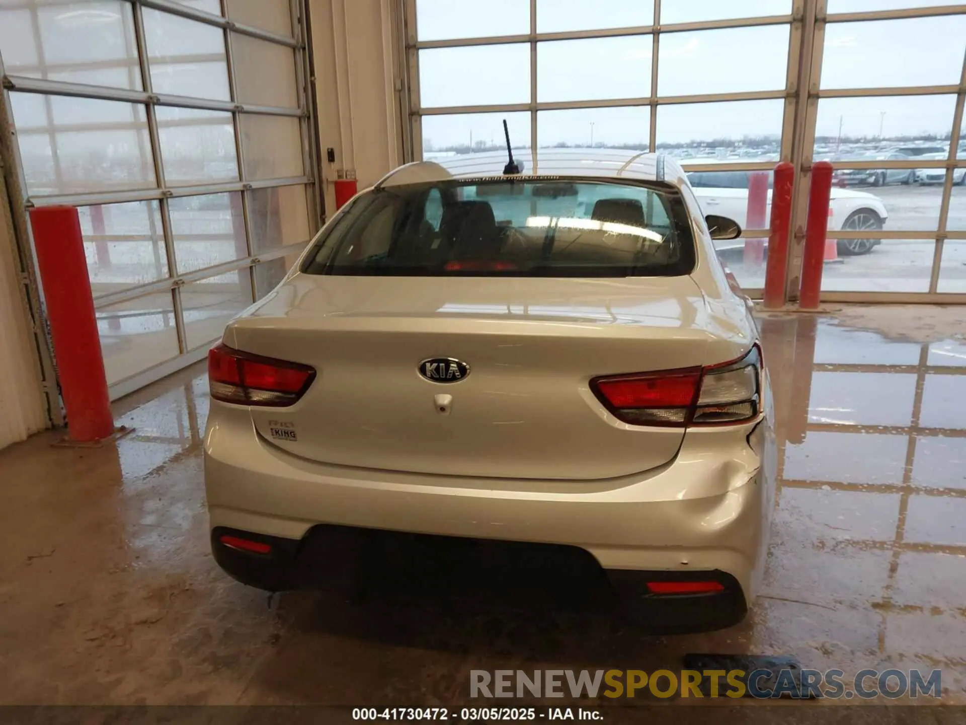 16 Photograph of a damaged car 3KPA24AB5KE210352 KIA RIO 2019
