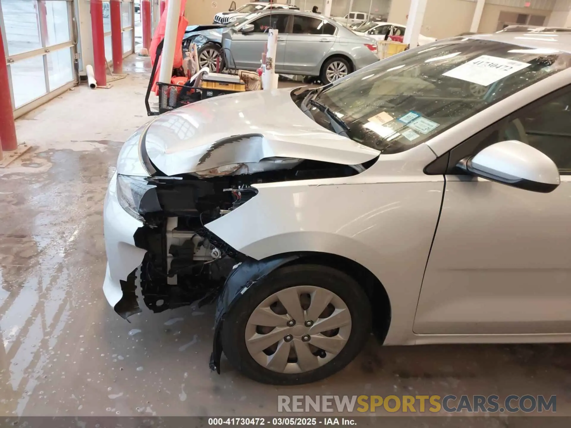 17 Photograph of a damaged car 3KPA24AB5KE210352 KIA RIO 2019