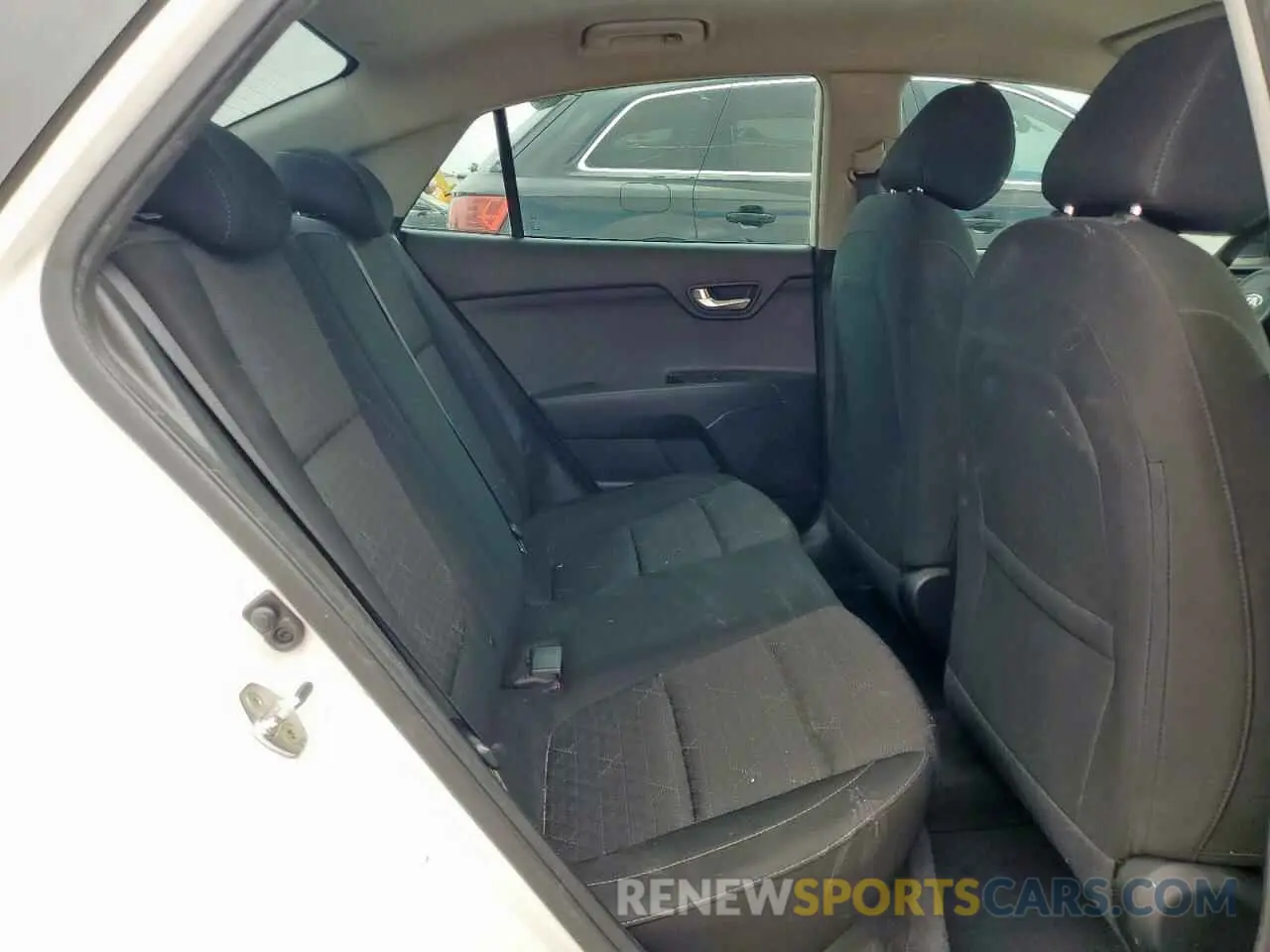 10 Photograph of a damaged car 3KPA24AB5KE213848 KIA RIO 2019