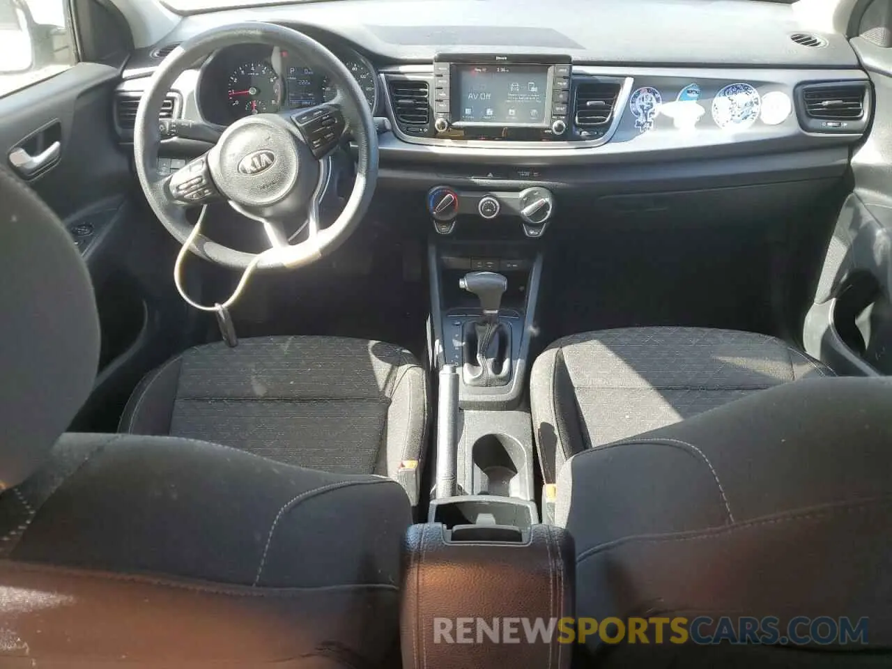 8 Photograph of a damaged car 3KPA24AB5KE216121 KIA RIO 2019
