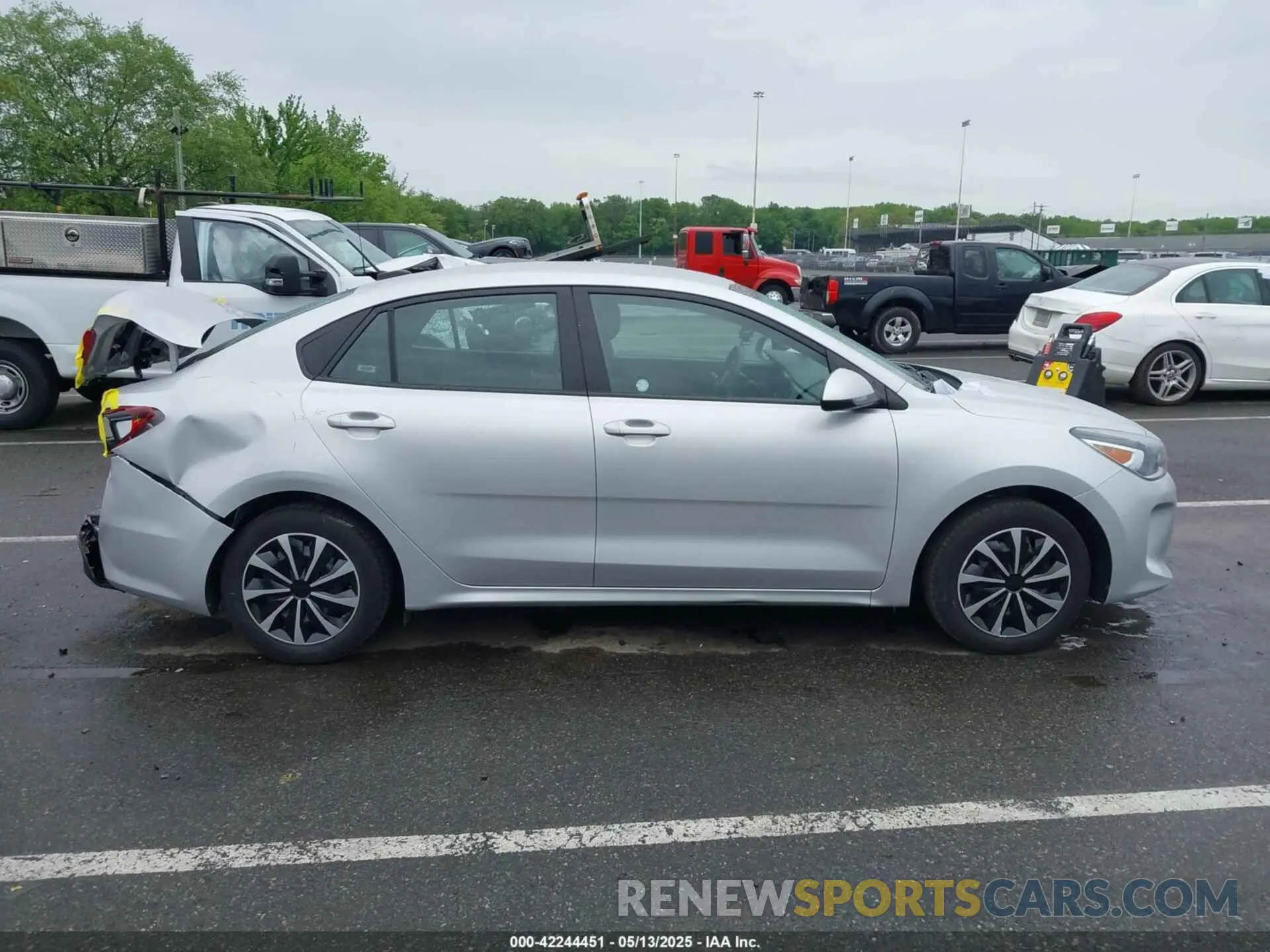13 Photograph of a damaged car 3KPA24AB5KE227250 KIA RIO 2019