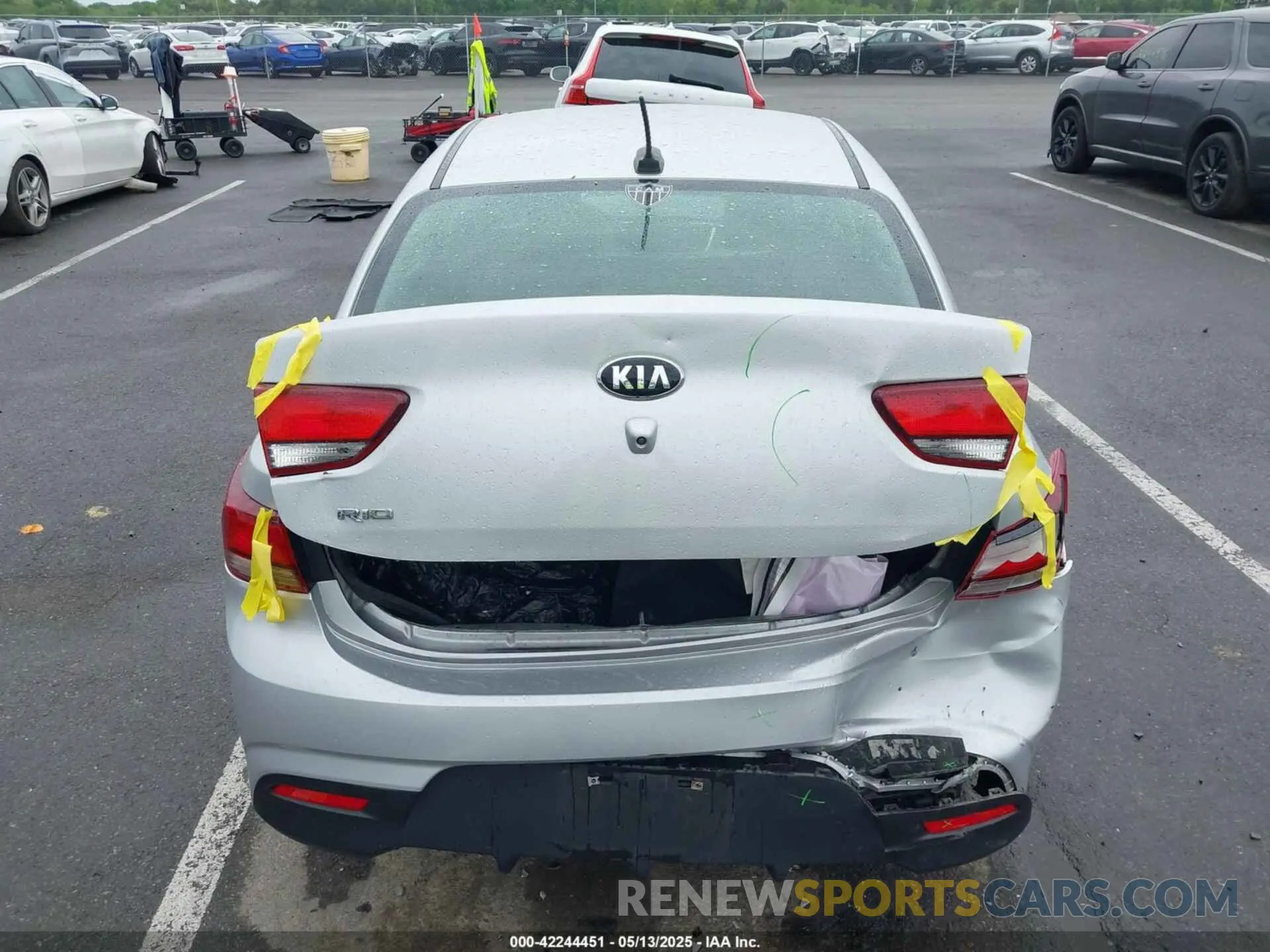 16 Photograph of a damaged car 3KPA24AB5KE227250 KIA RIO 2019