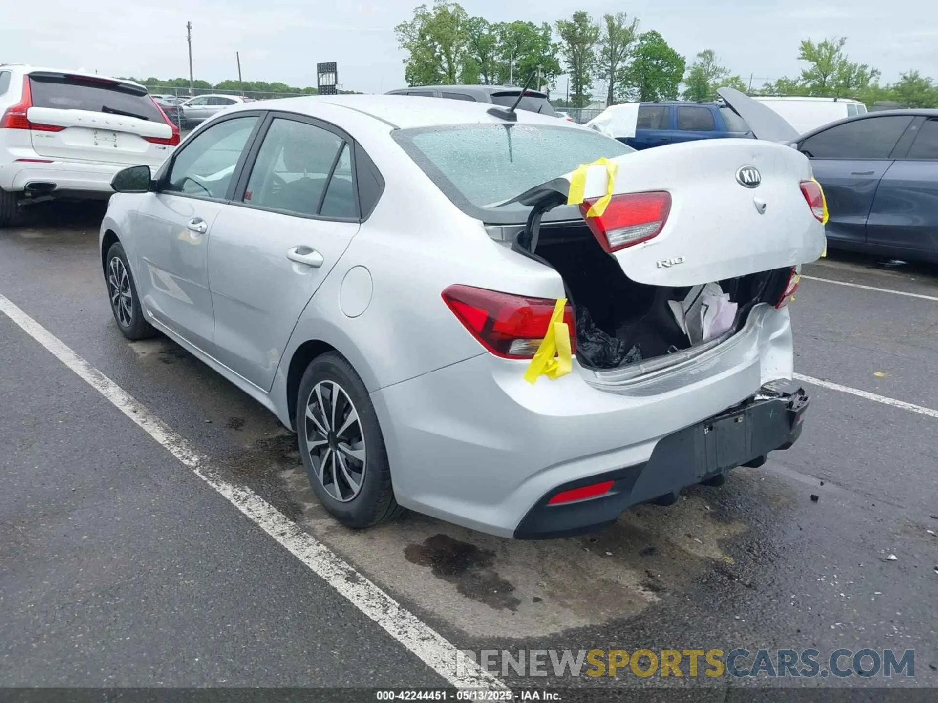 3 Photograph of a damaged car 3KPA24AB5KE227250 KIA RIO 2019