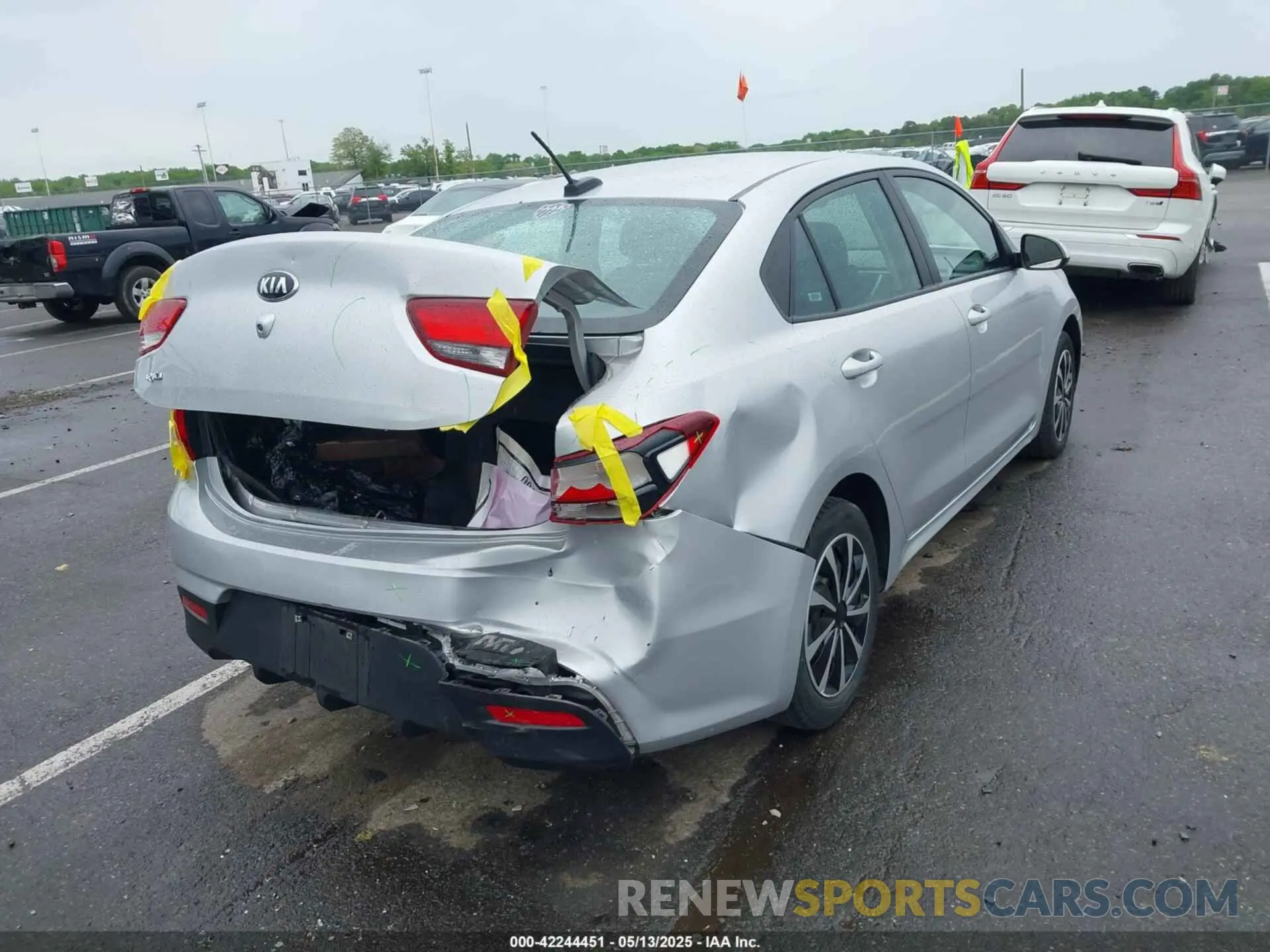 4 Photograph of a damaged car 3KPA24AB5KE227250 KIA RIO 2019