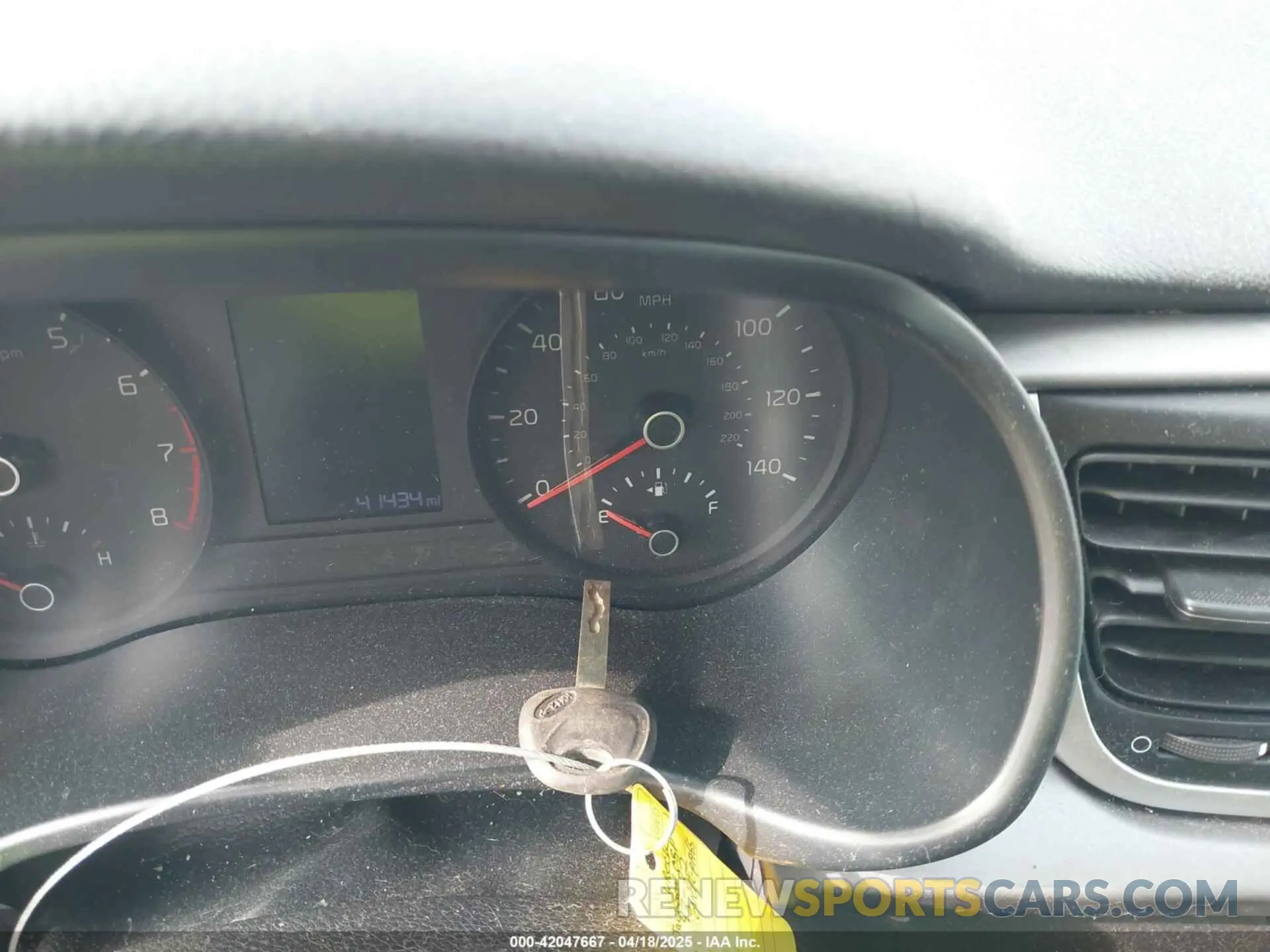 11 Photograph of a damaged car 3KPA24AB5KE239236 KIA RIO 2019