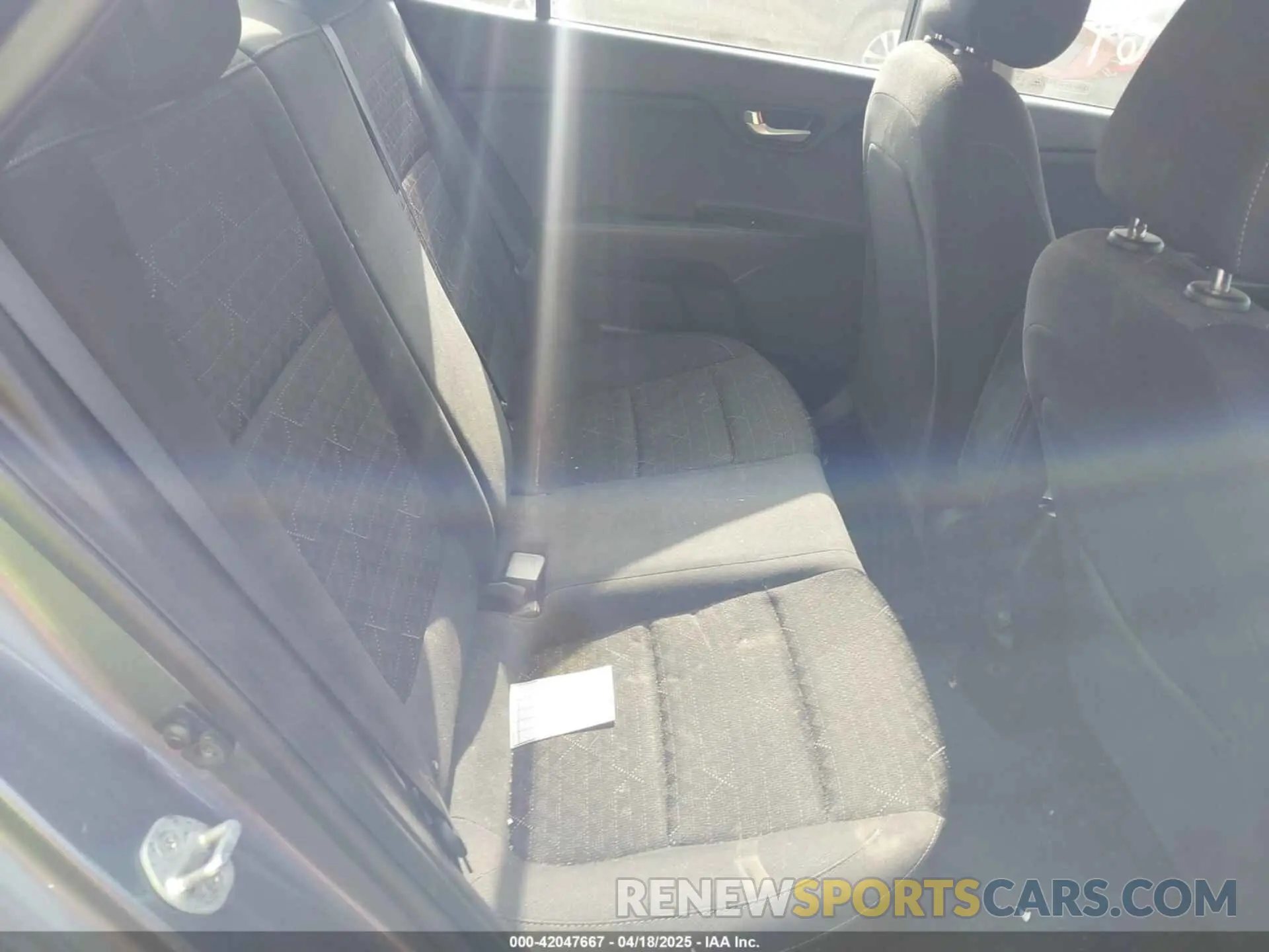 8 Photograph of a damaged car 3KPA24AB5KE239236 KIA RIO 2019
