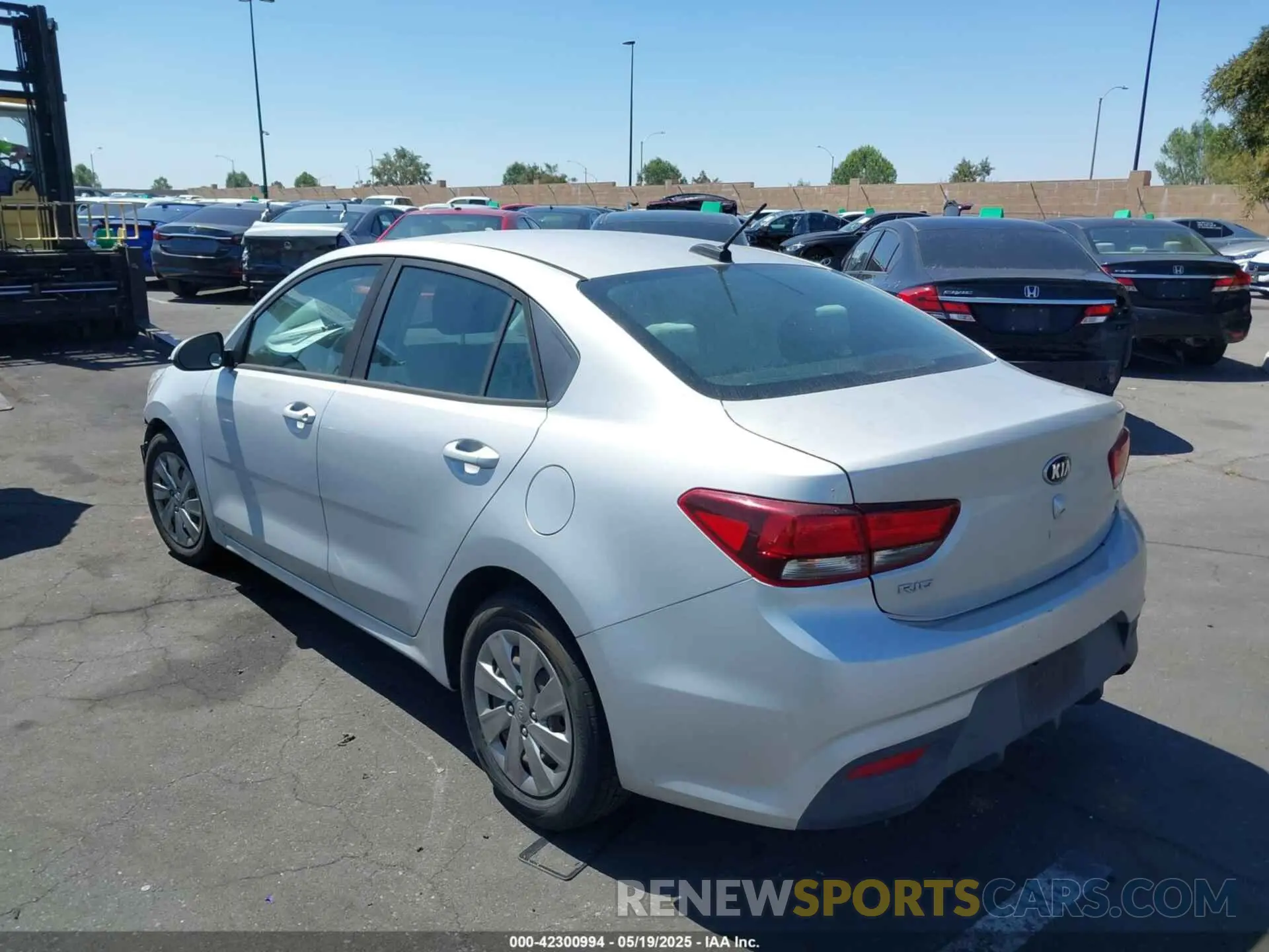 15 Photograph of a damaged car 3KPA24AB6KE166894 KIA RIO 2019