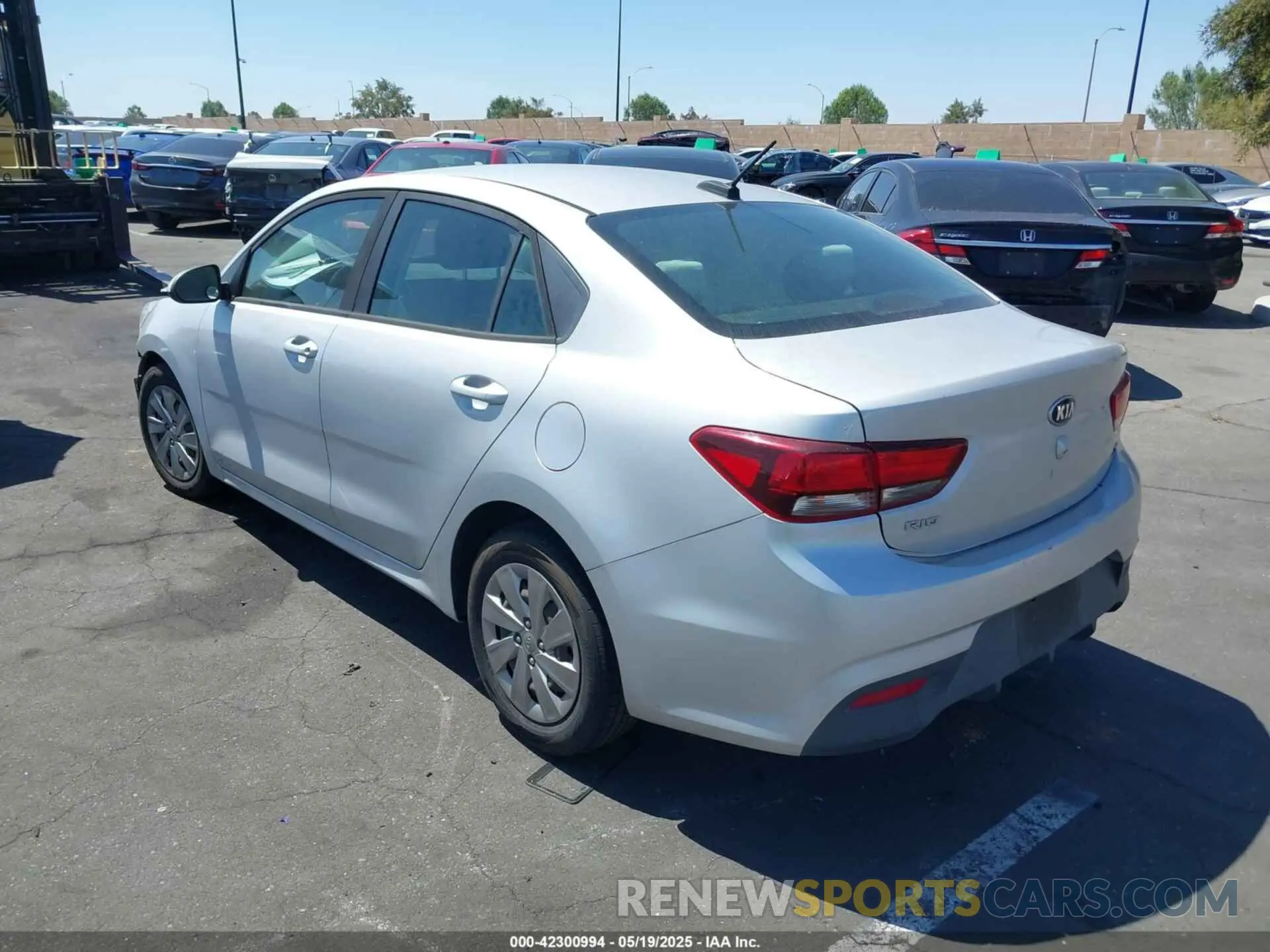 3 Photograph of a damaged car 3KPA24AB6KE166894 KIA RIO 2019