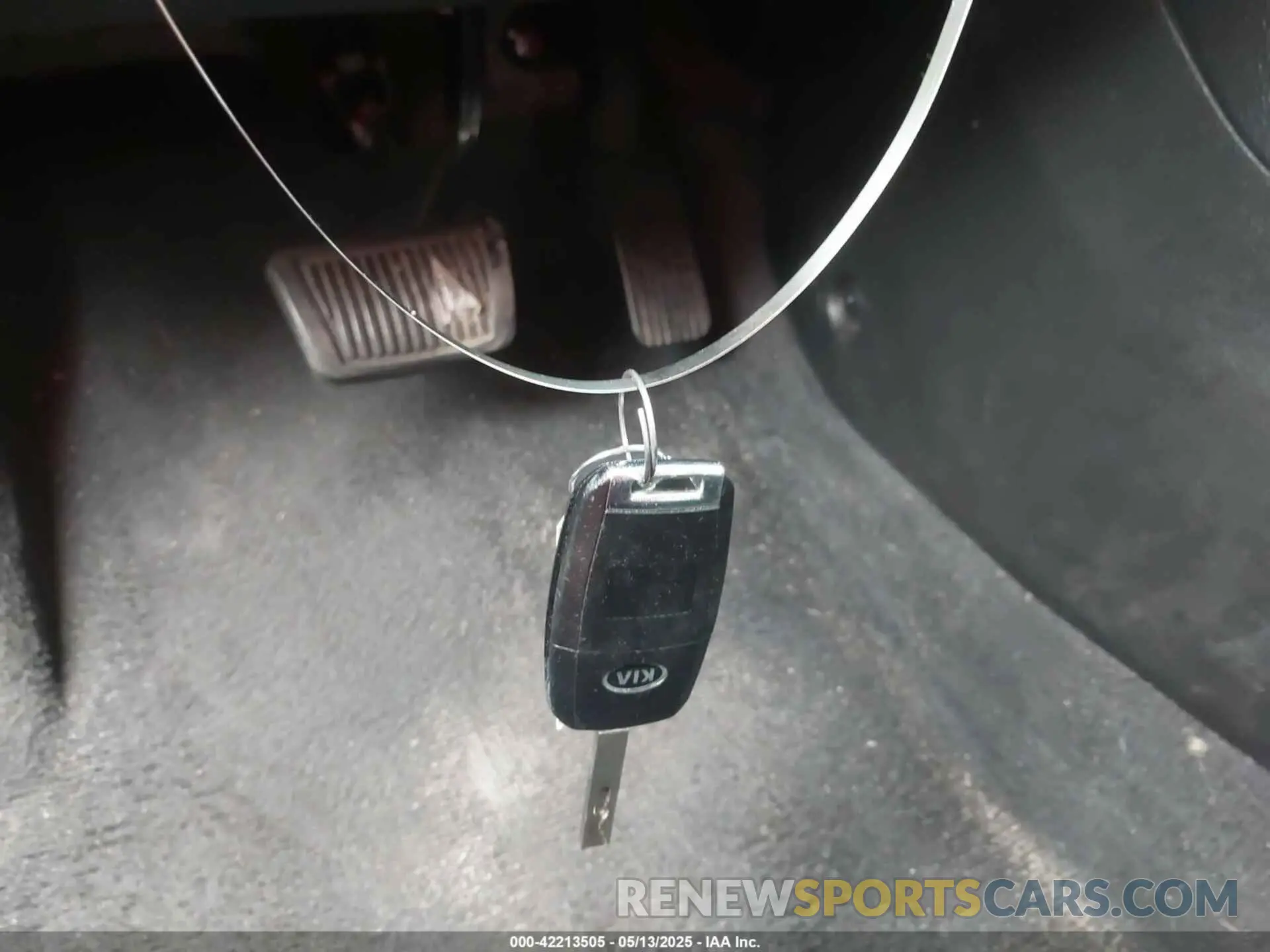 11 Photograph of a damaged car 3KPA24AB6KE167446 KIA RIO 2019