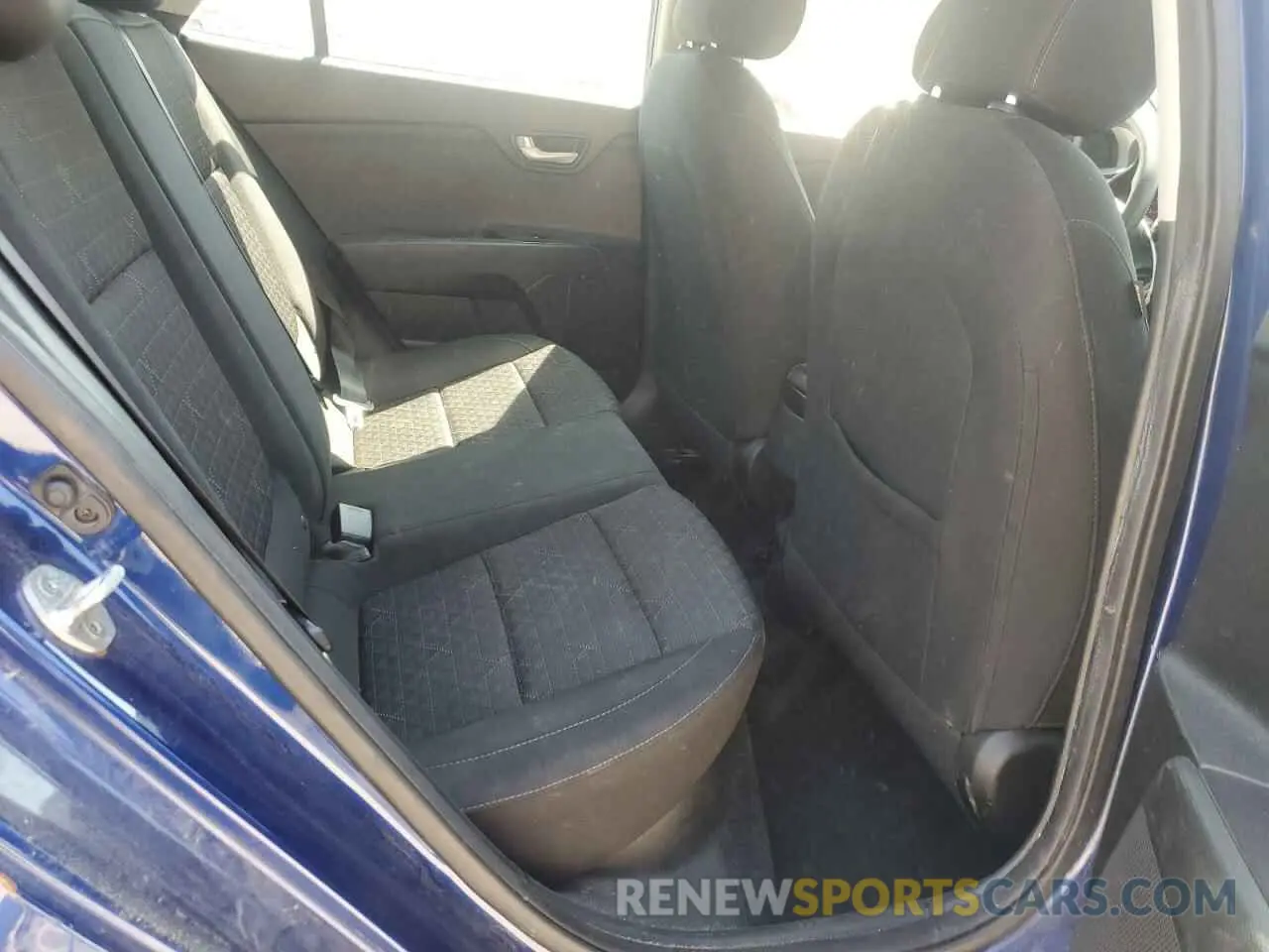 10 Photograph of a damaged car 3KPA24AB6KE187843 KIA RIO 2019
