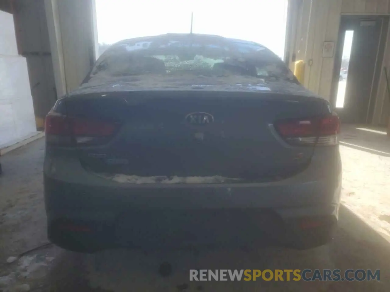 6 Photograph of a damaged car 3KPA24AB6KE249421 KIA RIO 2019