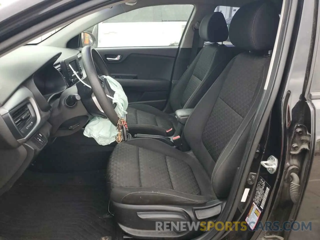 7 Photograph of a damaged car 3KPA24AB7KE171845 KIA RIO 2019