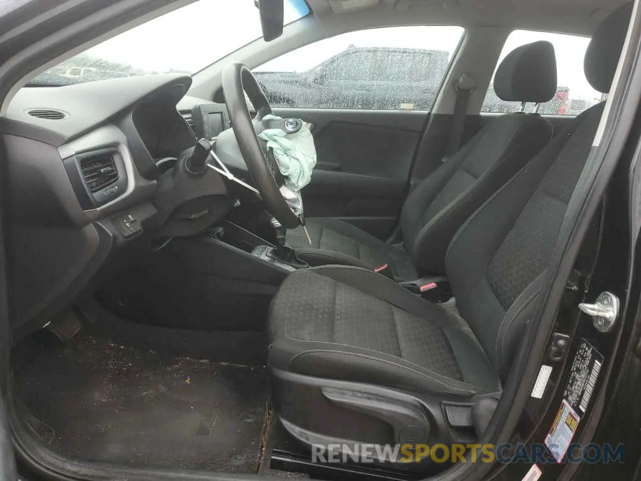 7 Photograph of a damaged car 3KPA24AB7KE223135 KIA RIO 2019