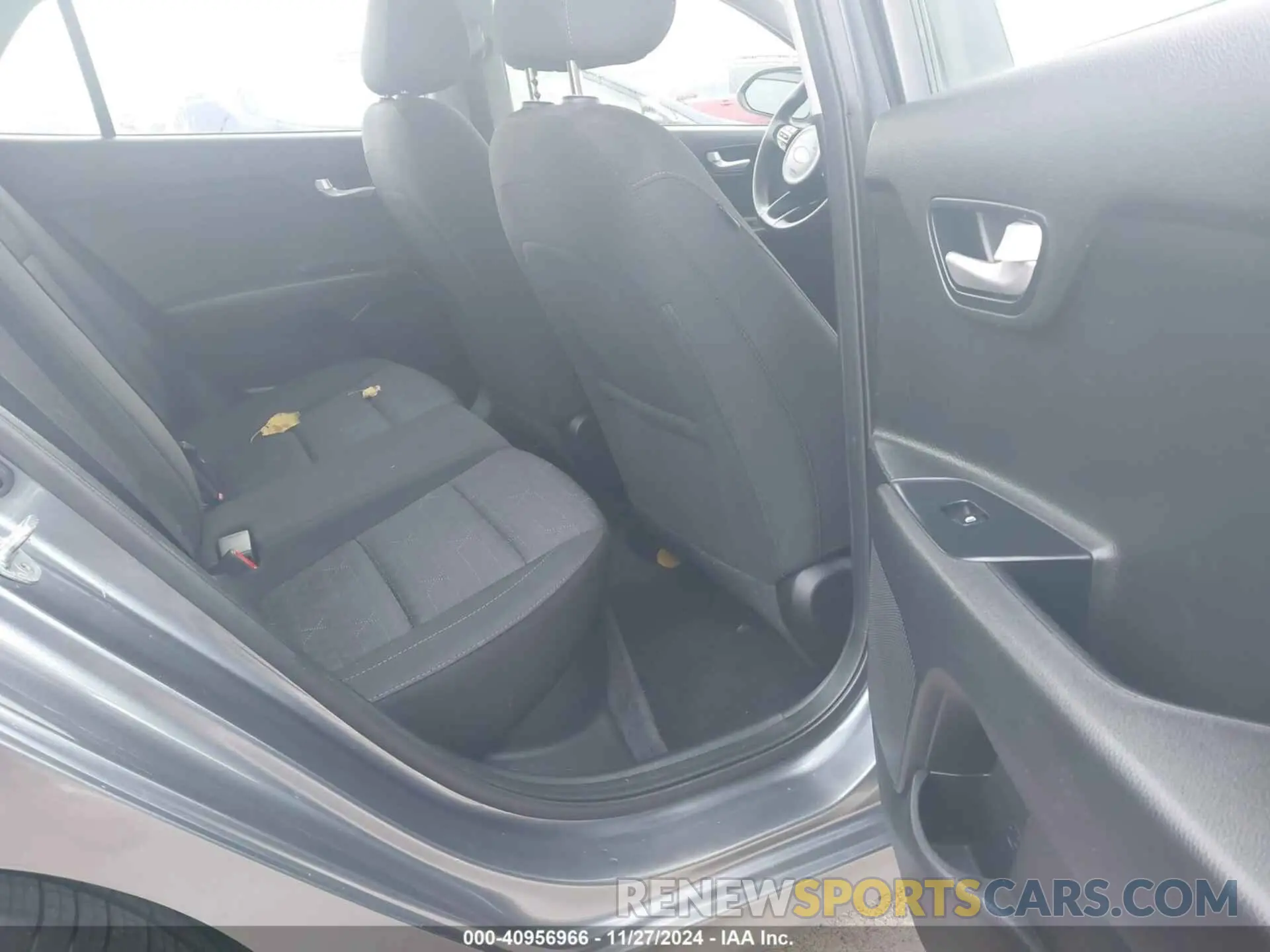 8 Photograph of a damaged car 3KPA24AB8KE171790 KIA RIO 2019