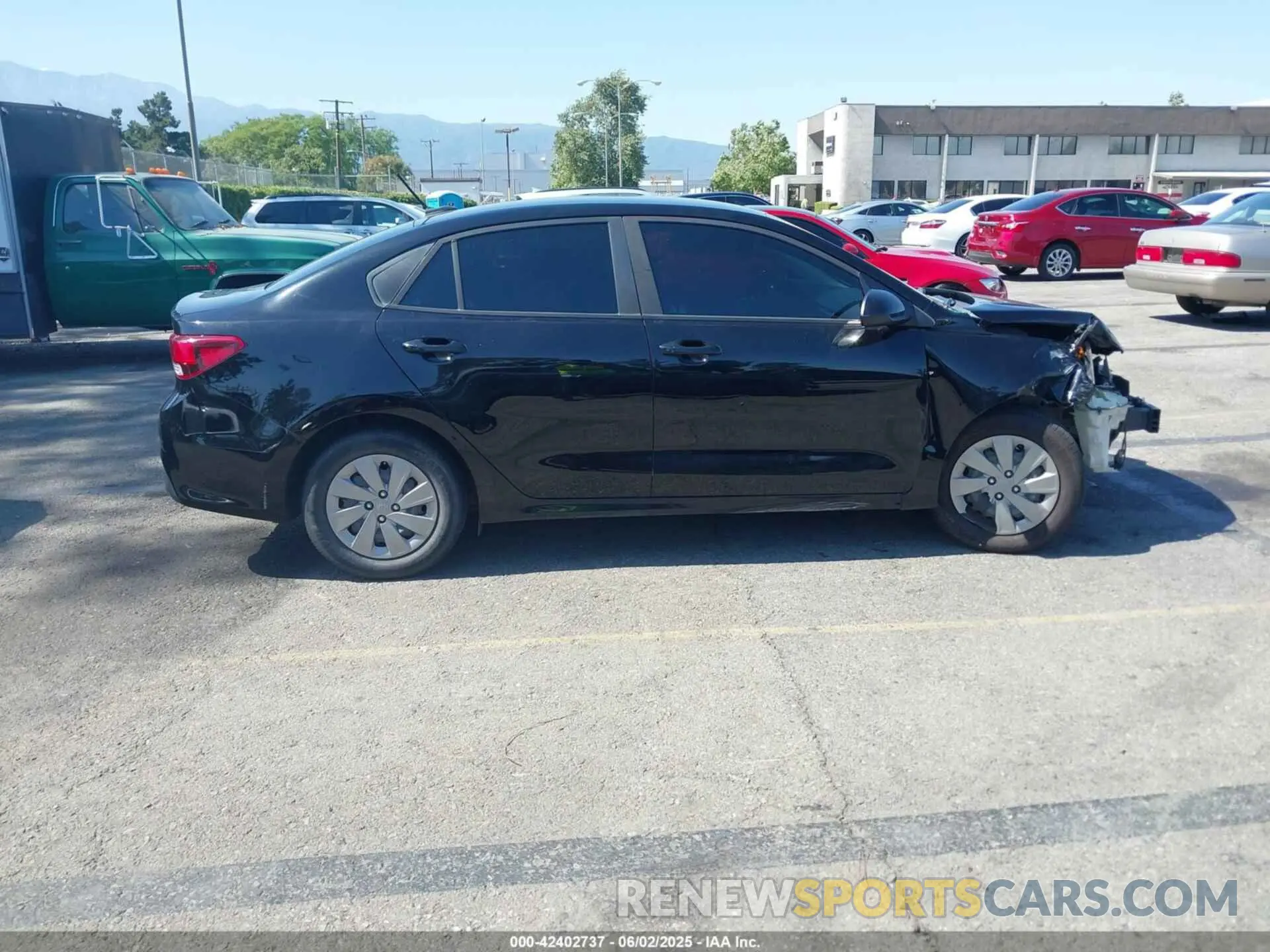 13 Photograph of a damaged car 3KPA24AB8KE180313 KIA RIO 2019