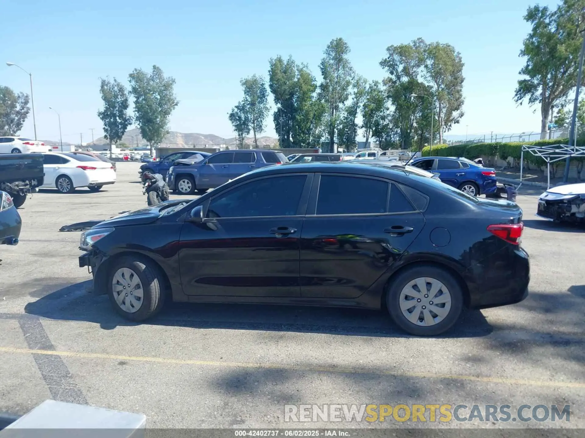 14 Photograph of a damaged car 3KPA24AB8KE180313 KIA RIO 2019