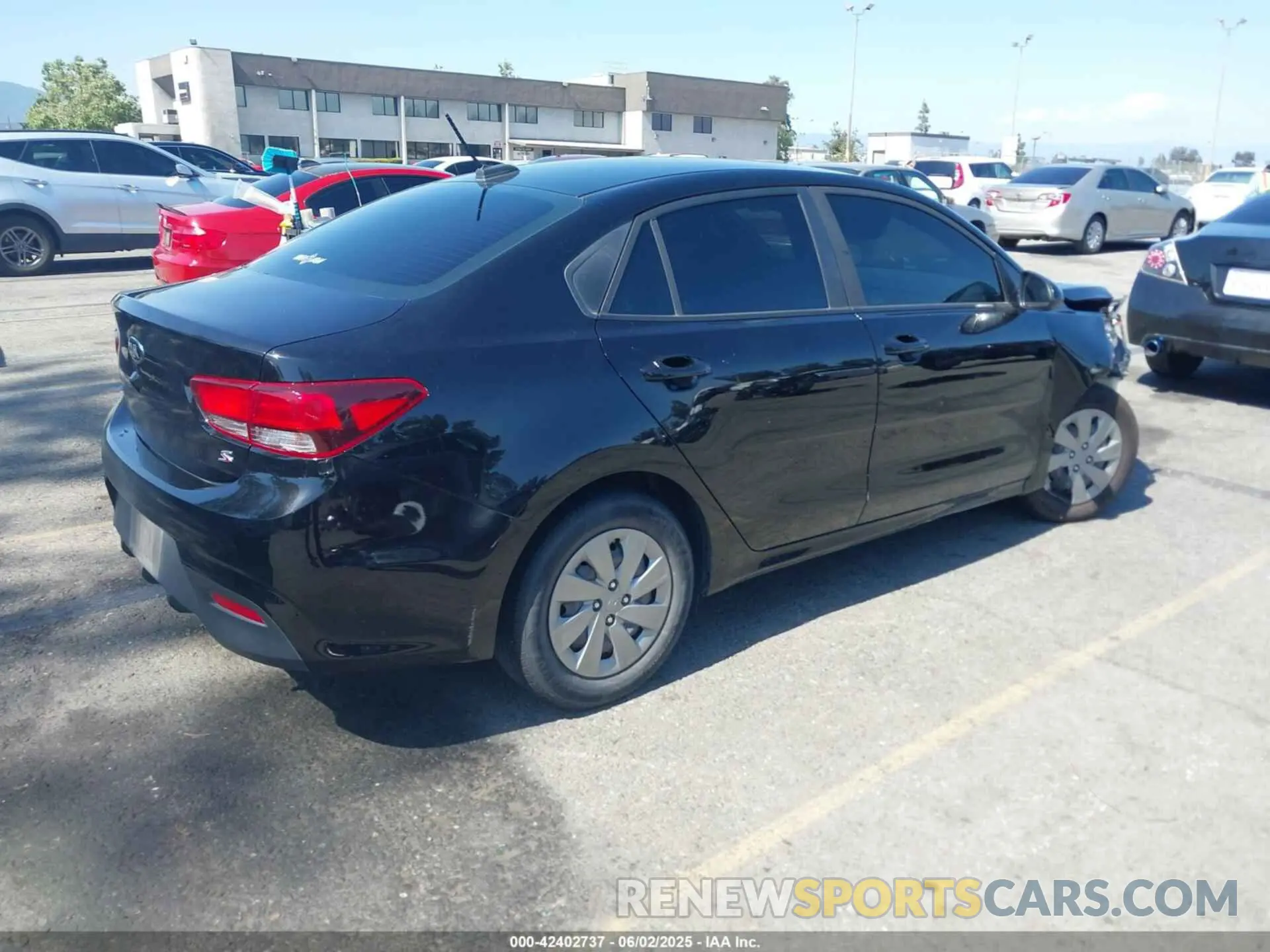 4 Photograph of a damaged car 3KPA24AB8KE180313 KIA RIO 2019