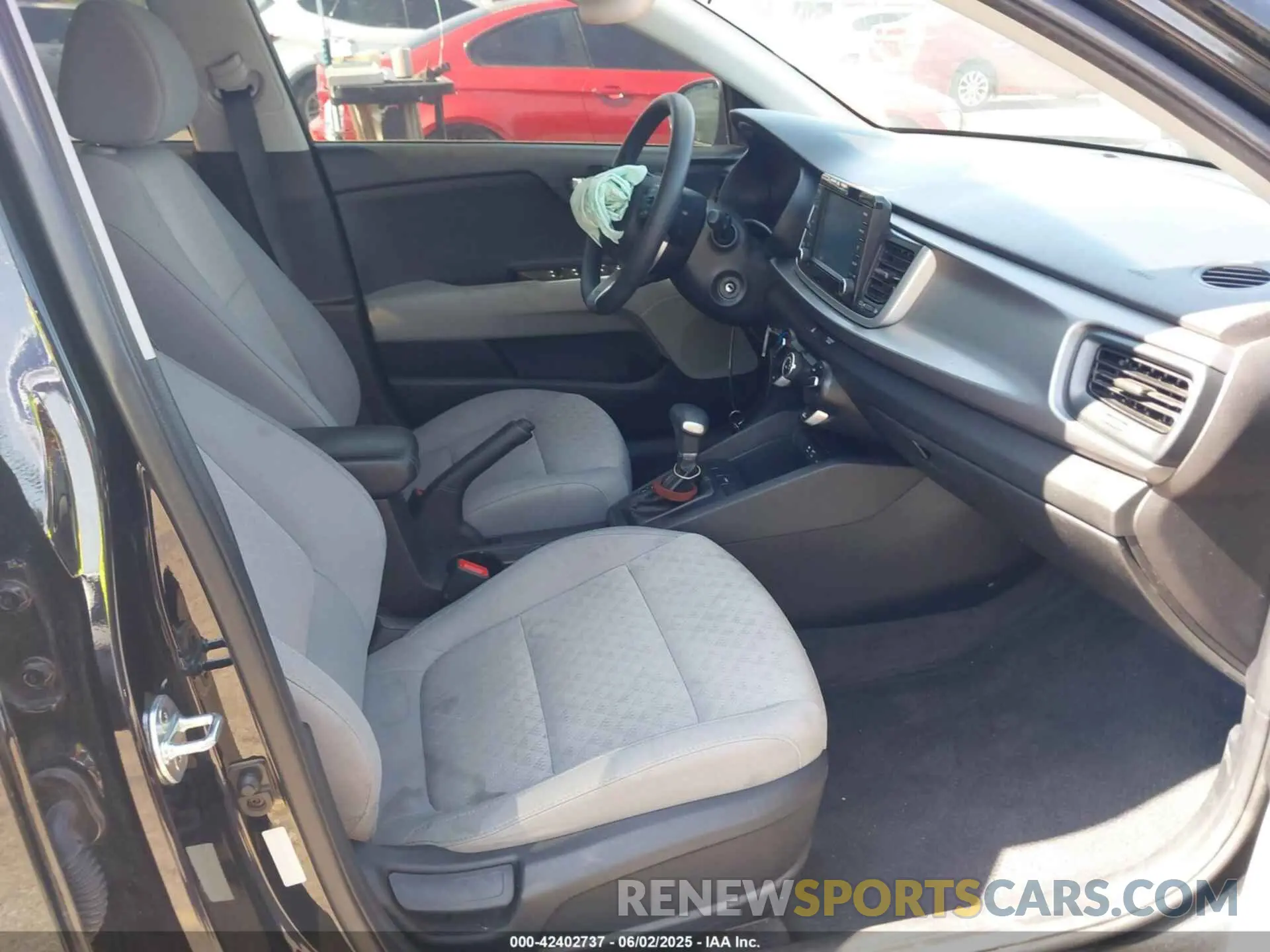 5 Photograph of a damaged car 3KPA24AB8KE180313 KIA RIO 2019