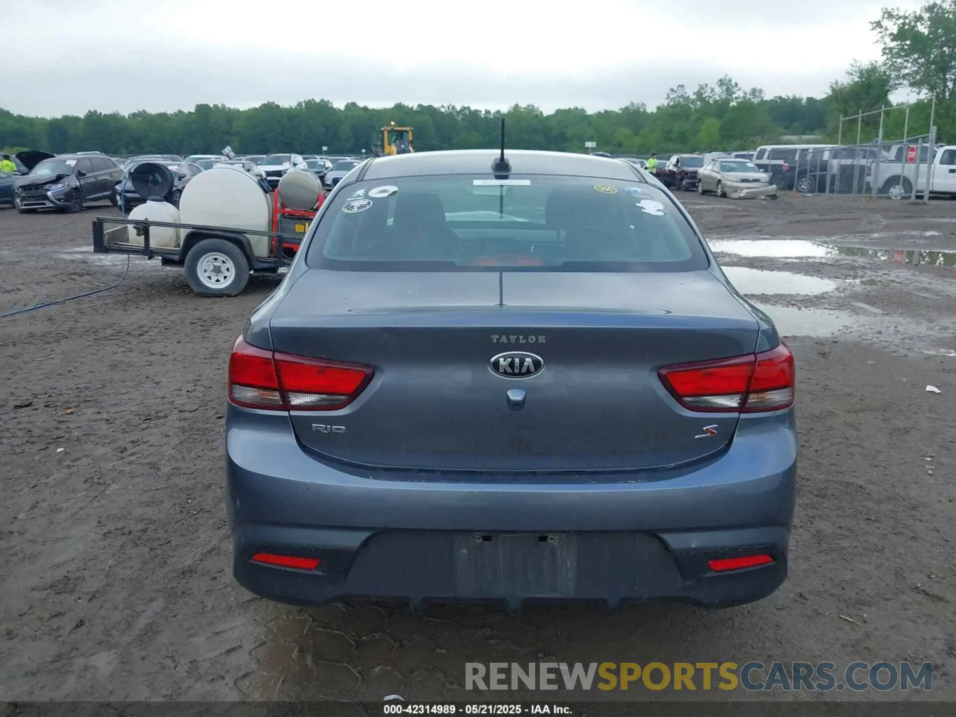 16 Photograph of a damaged car 3KPA24AB9KE157204 KIA RIO 2019