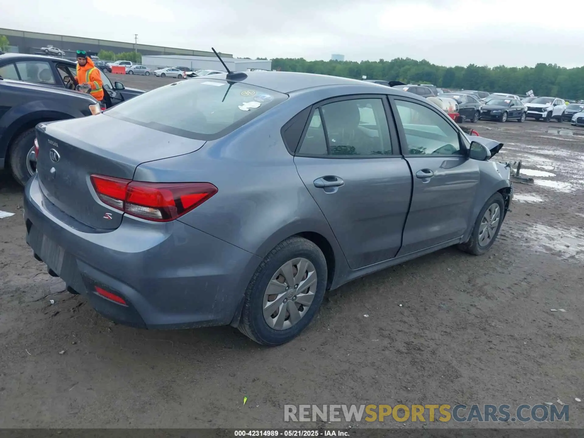 4 Photograph of a damaged car 3KPA24AB9KE157204 KIA RIO 2019