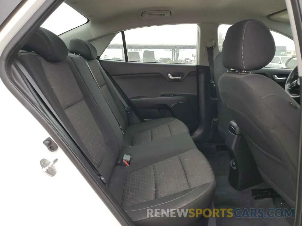 10 Photograph of a damaged car 3KPA24AB9KE161916 KIA RIO 2019