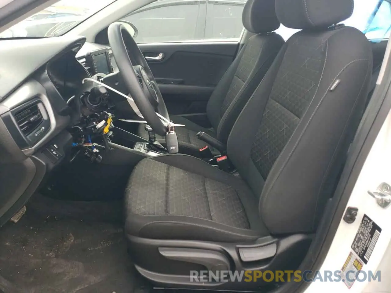 7 Photograph of a damaged car 3KPA24AB9KE161916 KIA RIO 2019