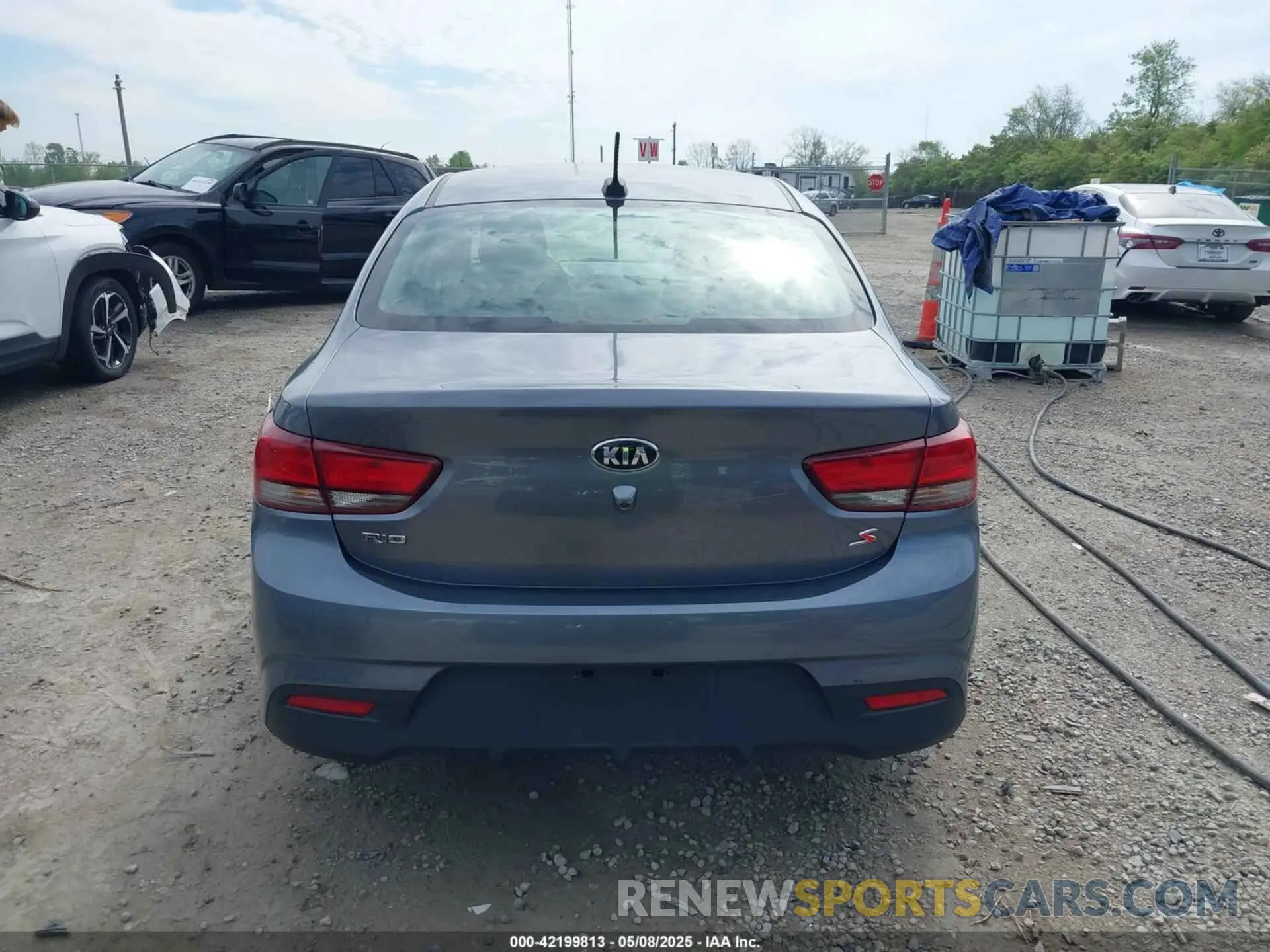 17 Photograph of a damaged car 3KPA24AB9KE170387 KIA RIO 2019