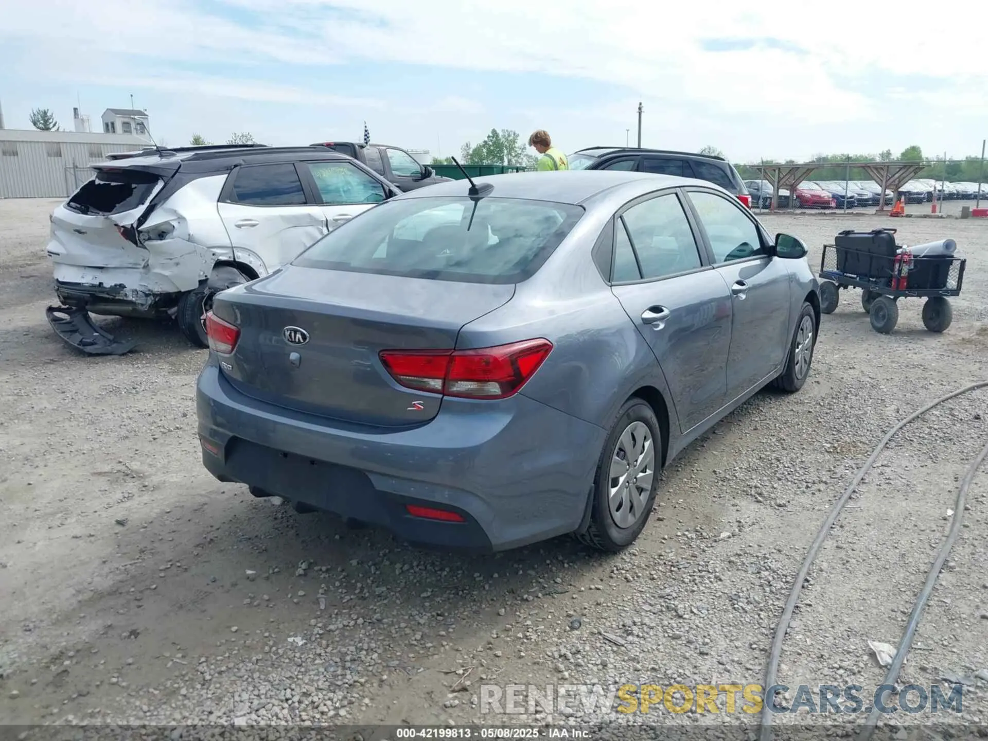 4 Photograph of a damaged car 3KPA24AB9KE170387 KIA RIO 2019