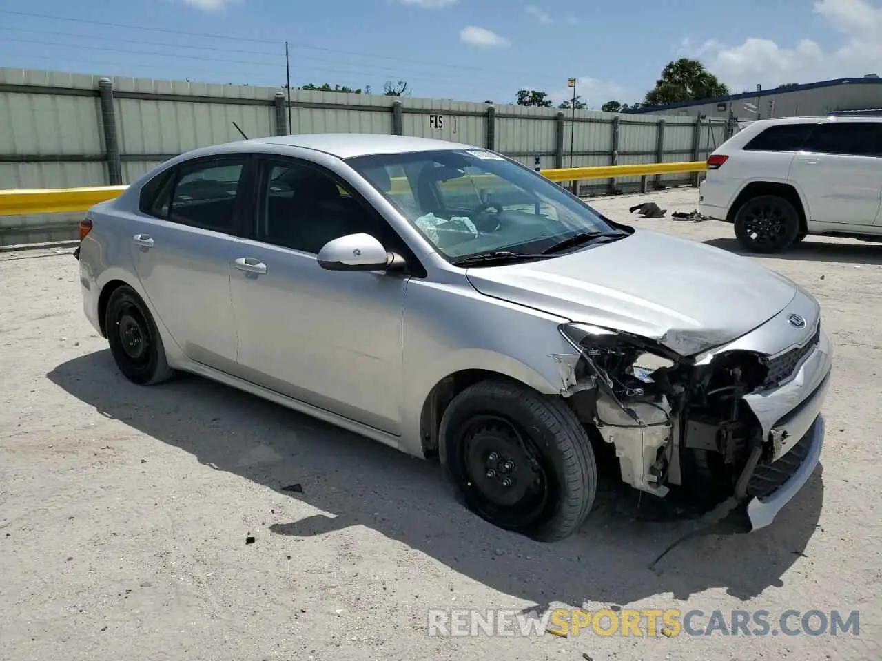 4 Photograph of a damaged car 3KPA24AB9KE170972 KIA RIO 2019