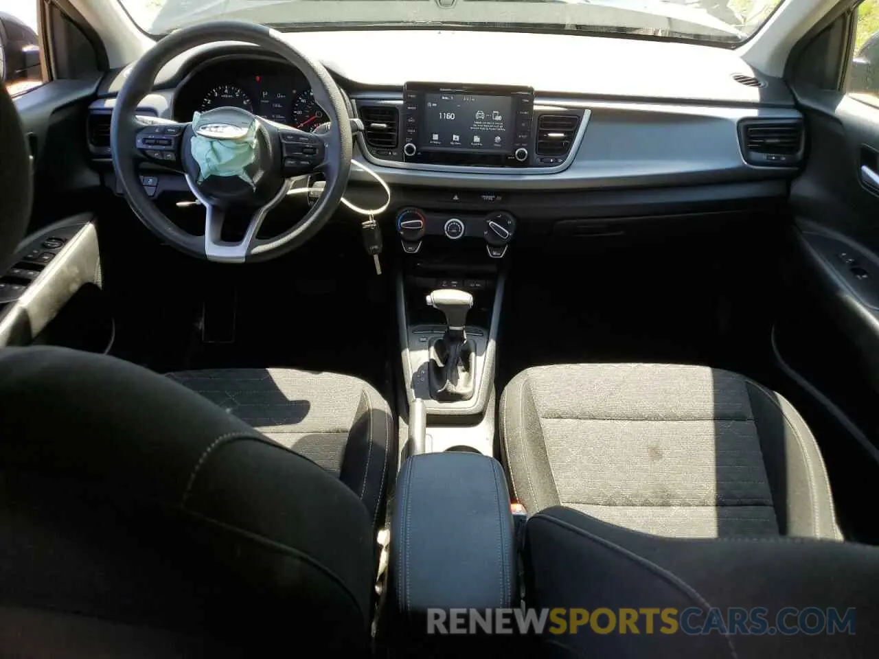 8 Photograph of a damaged car 3KPA24AB9KE200925 KIA RIO 2019