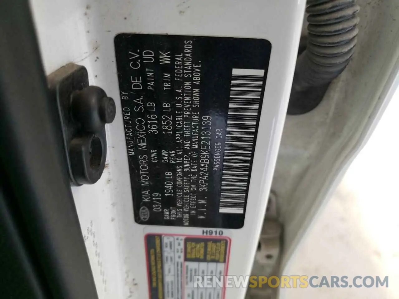 12 Photograph of a damaged car 3KPA24AB9KE213139 KIA RIO 2019