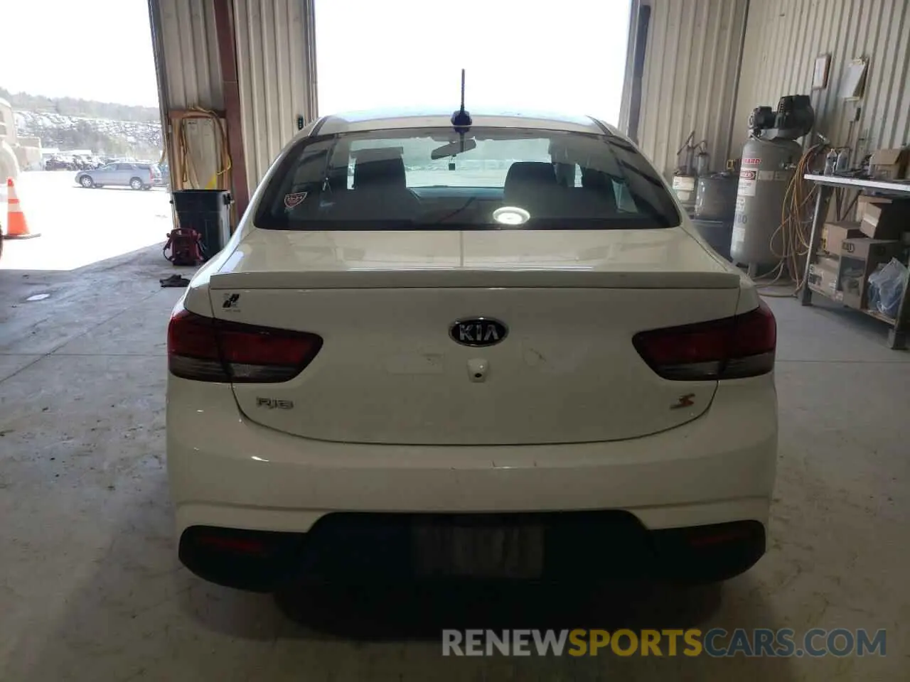 6 Photograph of a damaged car 3KPA24AB9KE213139 KIA RIO 2019