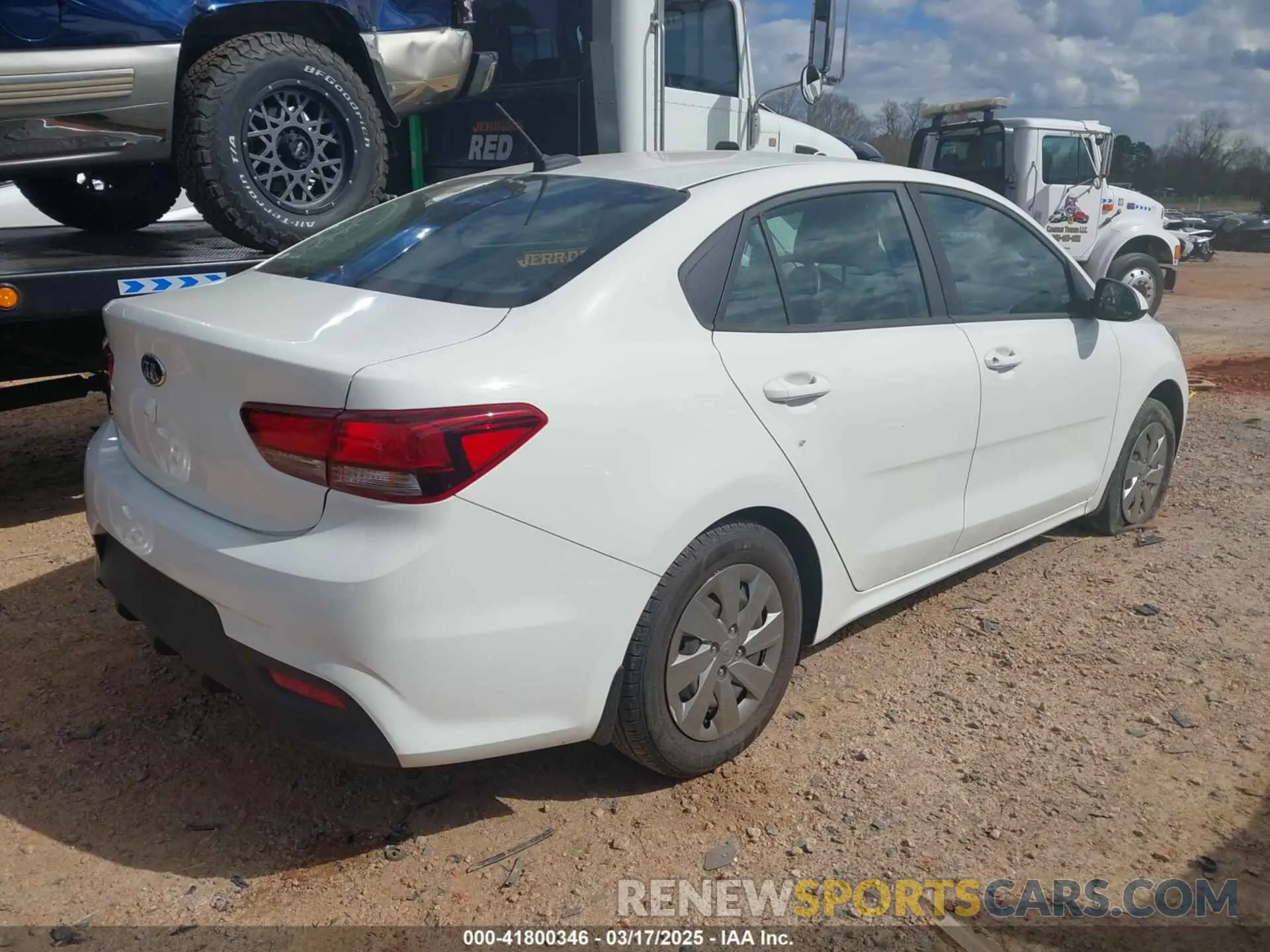 4 Photograph of a damaged car 3KPA24AB9KE242768 KIA RIO 2019