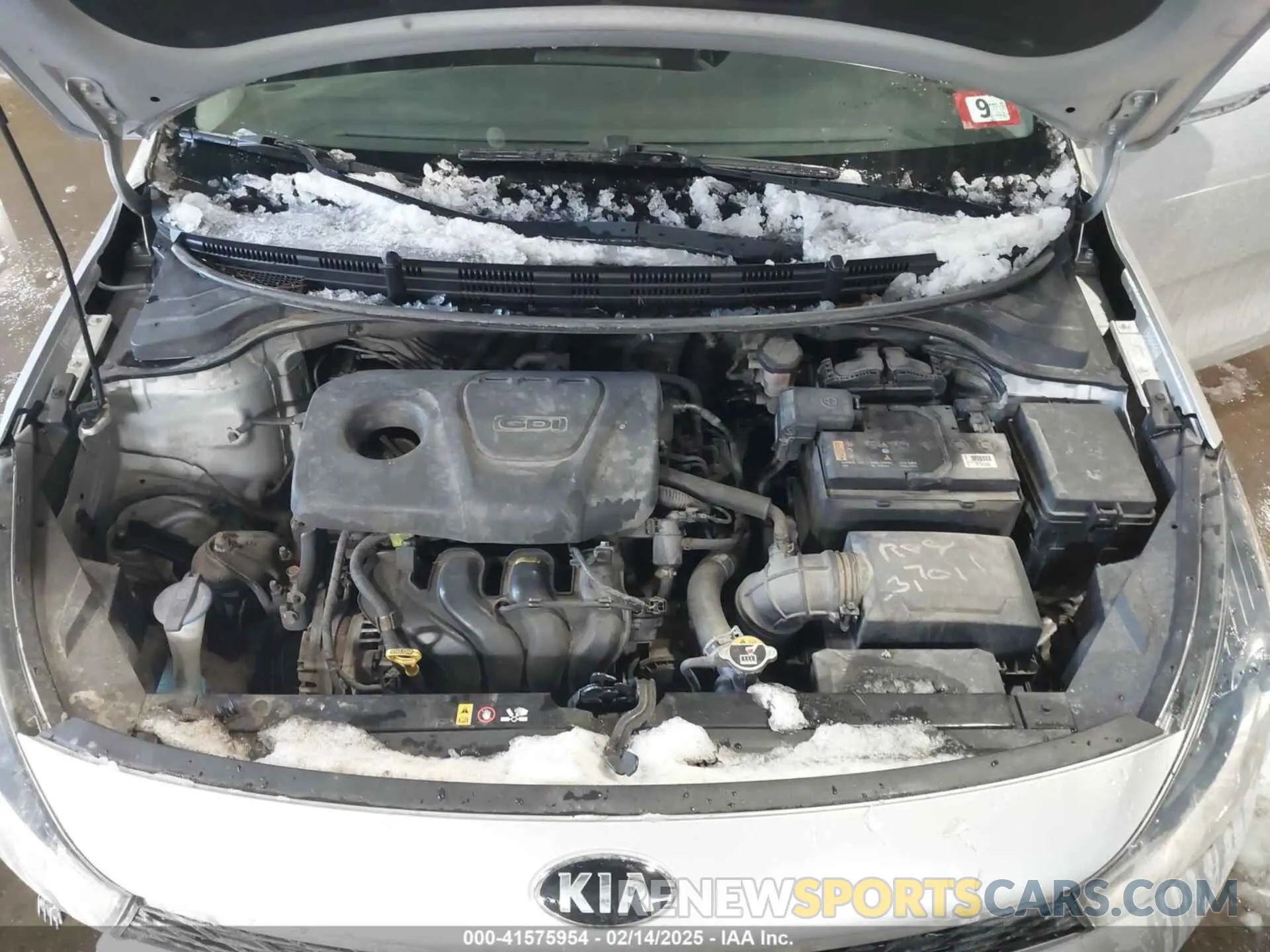10 Photograph of a damaged car 3KPA24ABXKE210704 KIA RIO 2019