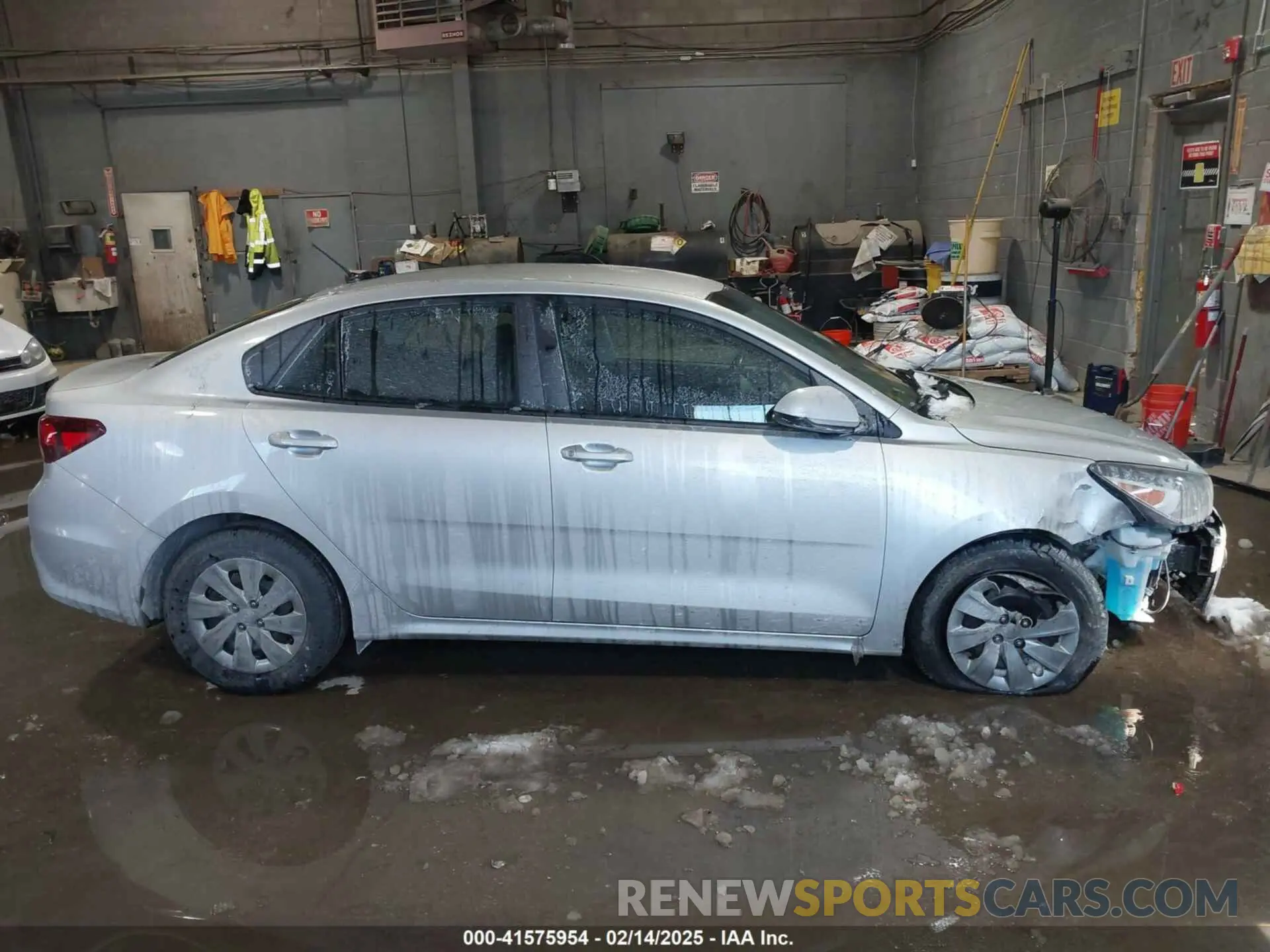 14 Photograph of a damaged car 3KPA24ABXKE210704 KIA RIO 2019