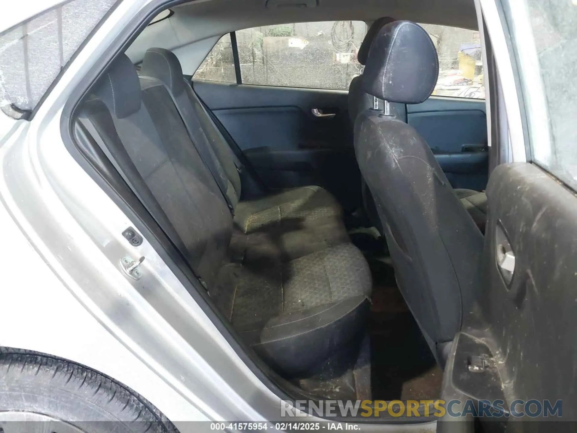 8 Photograph of a damaged car 3KPA24ABXKE210704 KIA RIO 2019