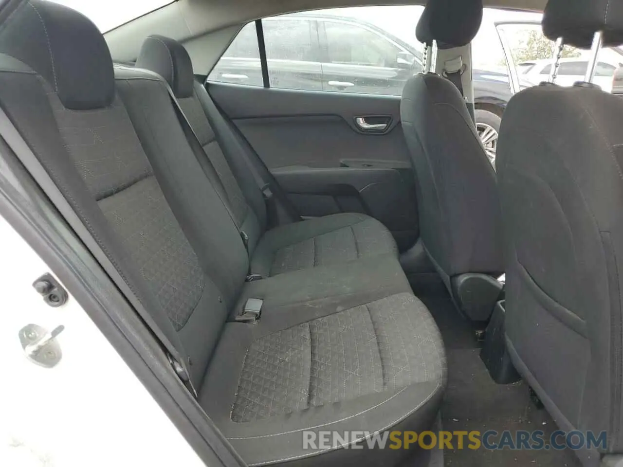 10 Photograph of a damaged car 3KPA24ABXKE212341 KIA RIO 2019