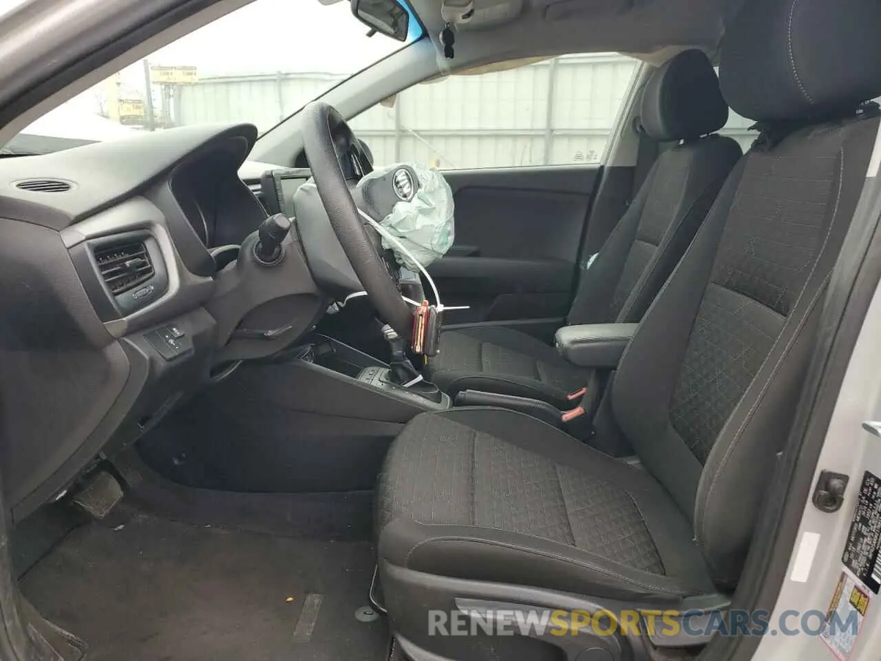 7 Photograph of a damaged car 3KPA25AB0KE176813 KIA RIO 2019