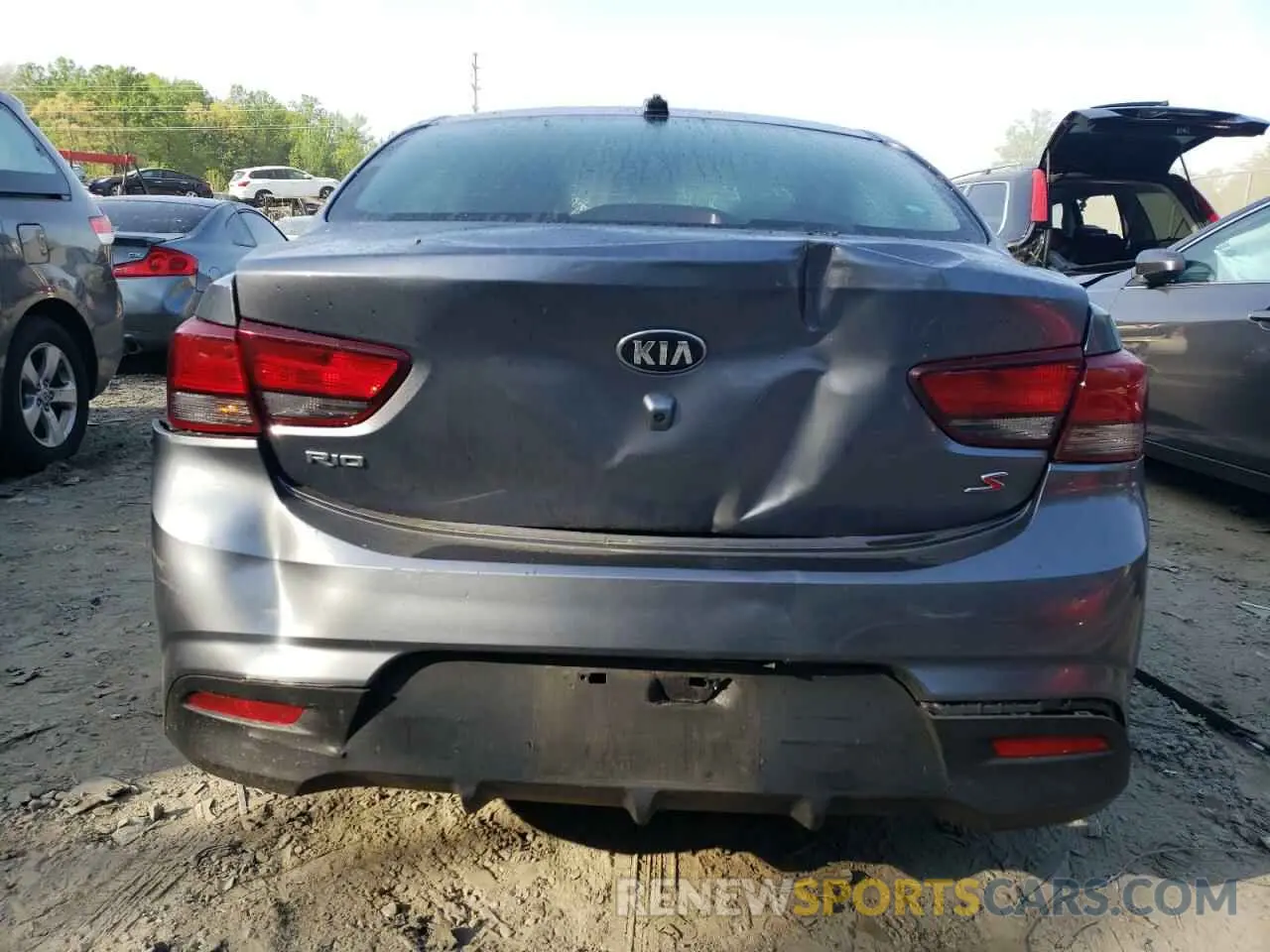 11 Photograph of a damaged car 3KPA24AD0LE261065 KIA RIO 2020