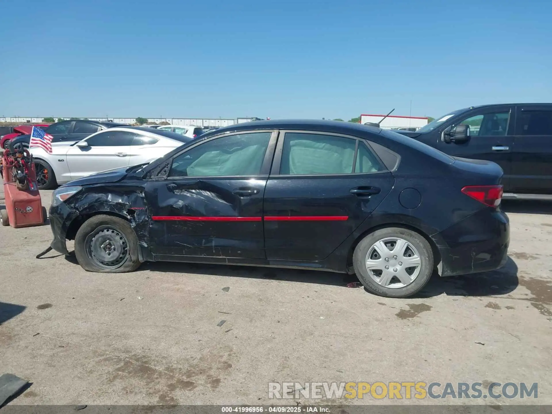 14 Photograph of a damaged car 3KPA24AD0LE289416 KIA RIO 2020