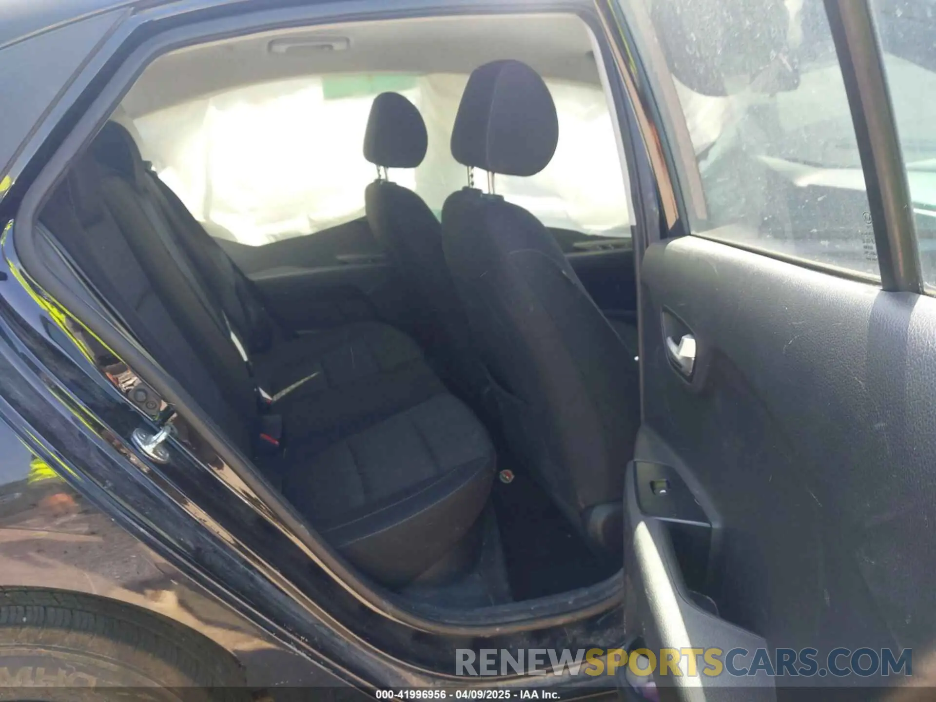 8 Photograph of a damaged car 3KPA24AD0LE289416 KIA RIO 2020