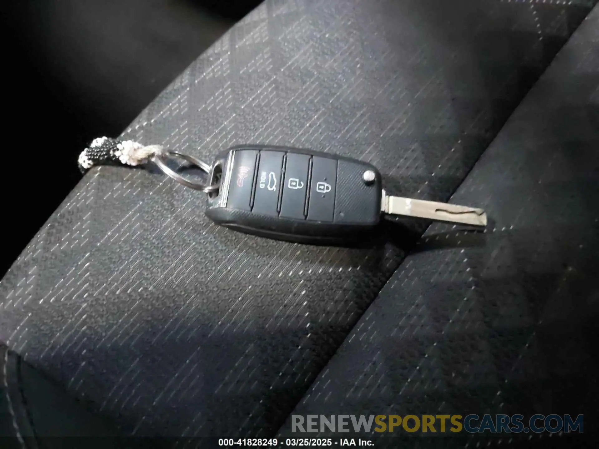 11 Photograph of a damaged car 3KPA24AD0LE322706 KIA RIO 2020