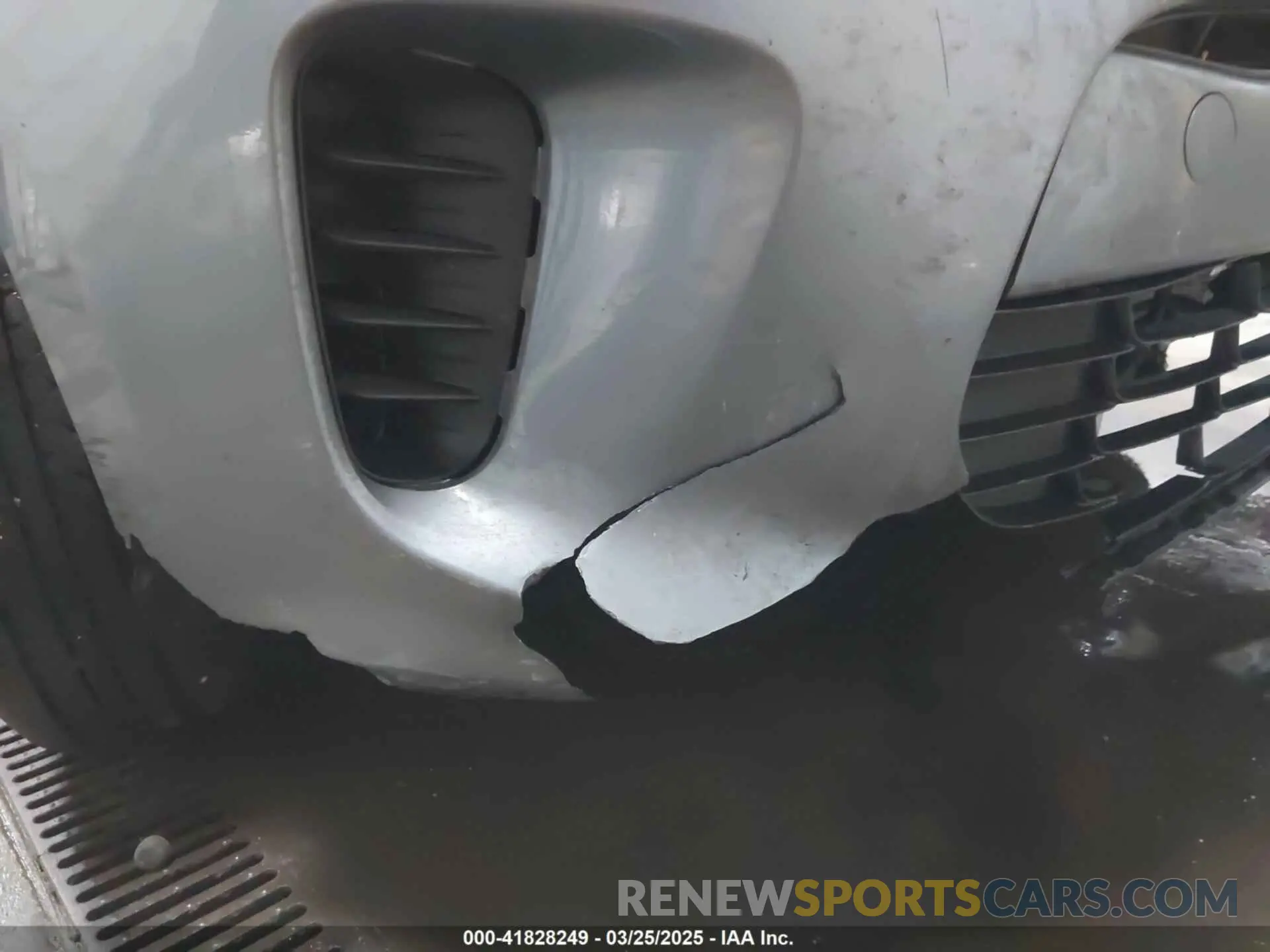 18 Photograph of a damaged car 3KPA24AD0LE322706 KIA RIO 2020