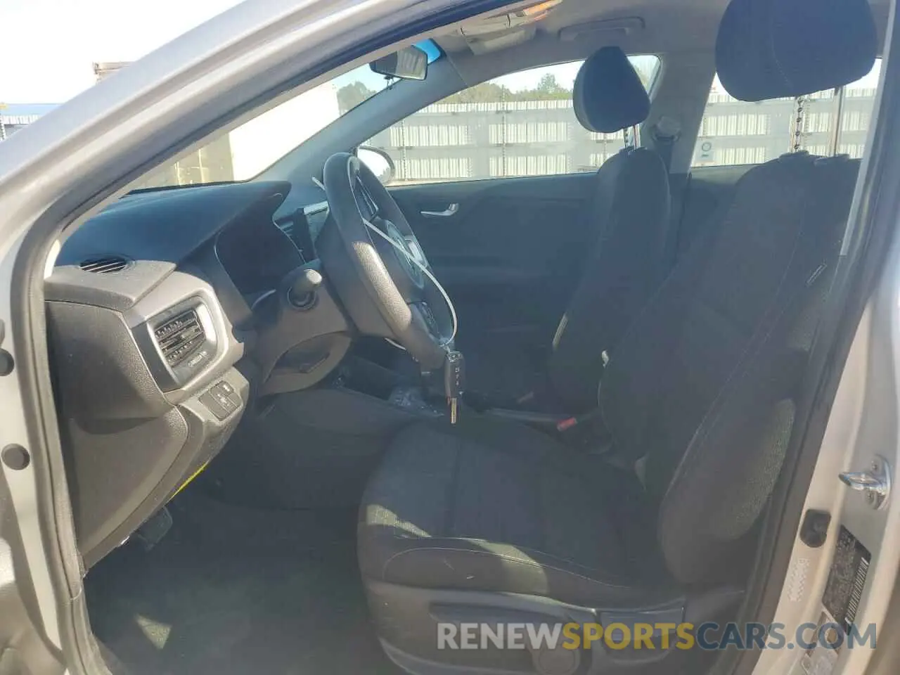 7 Photograph of a damaged car 3KPA24AD0LE329803 KIA RIO 2020