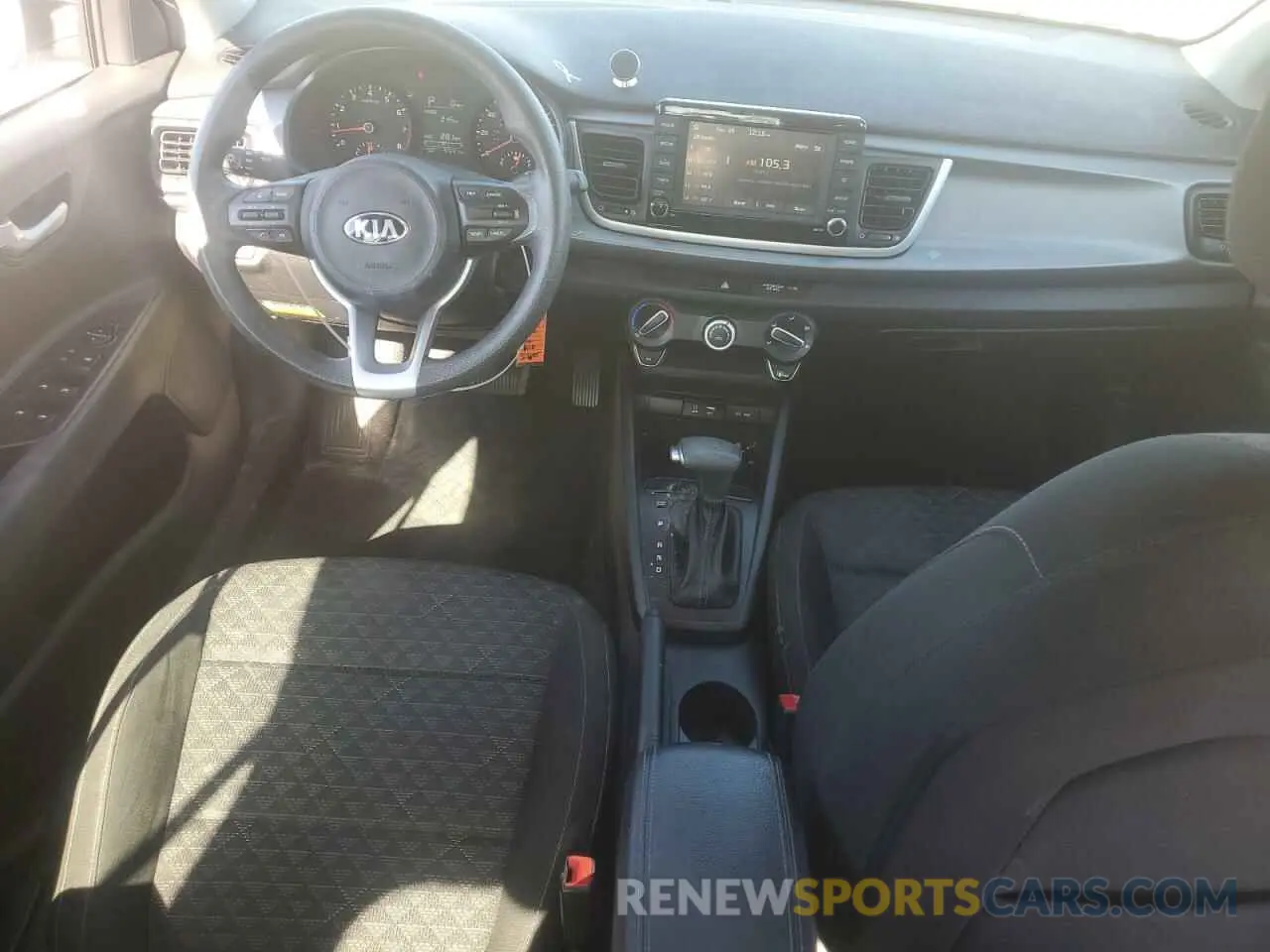 8 Photograph of a damaged car 3KPA24AD0LE329803 KIA RIO 2020
