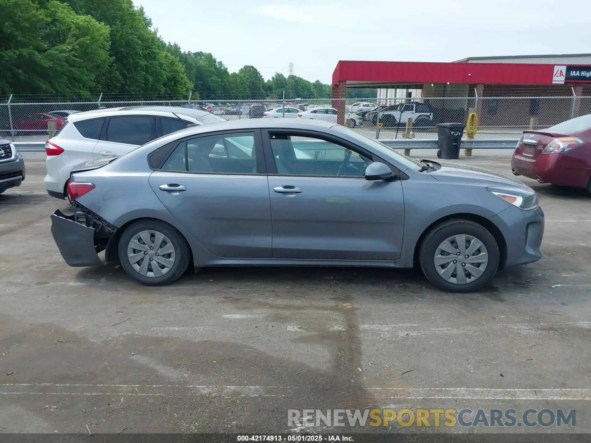 12 Photograph of a damaged car 3KPA24AD0LE336105 KIA RIO 2020
