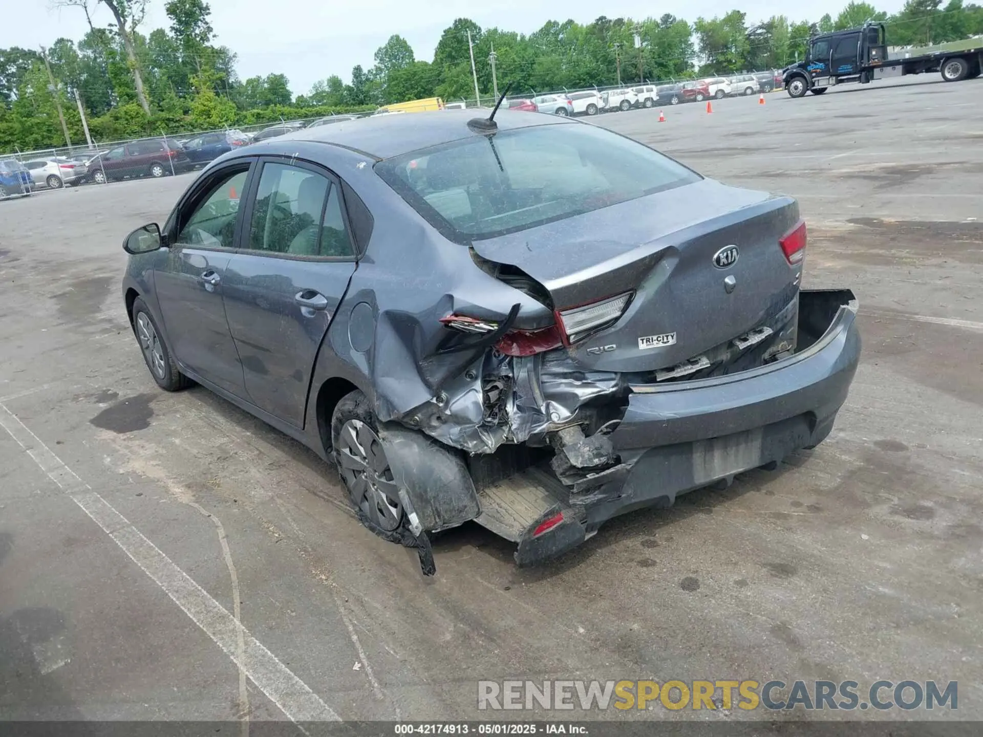 3 Photograph of a damaged car 3KPA24AD0LE336105 KIA RIO 2020